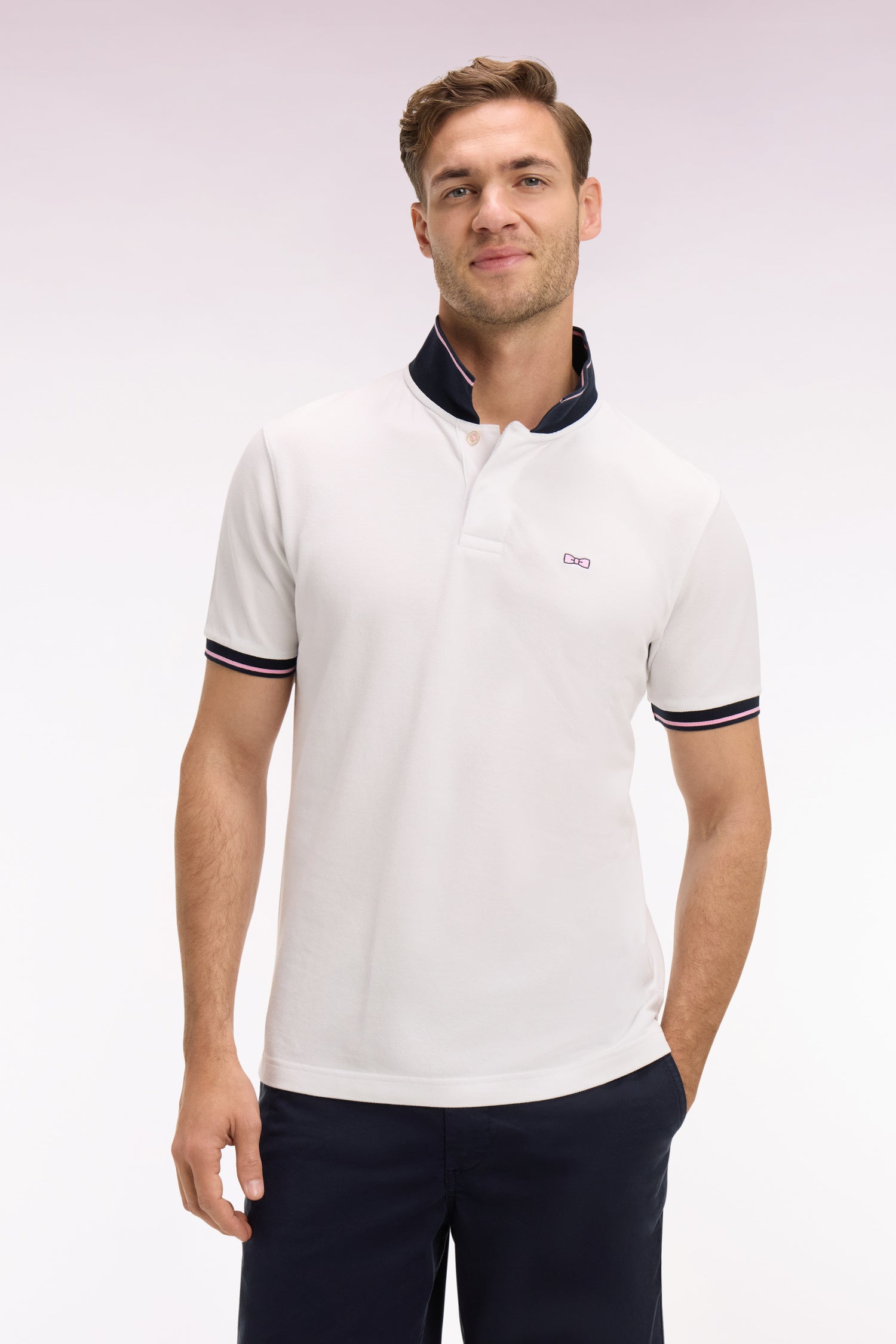 Polo à manches courtes en piqué coton blanc broderie marine