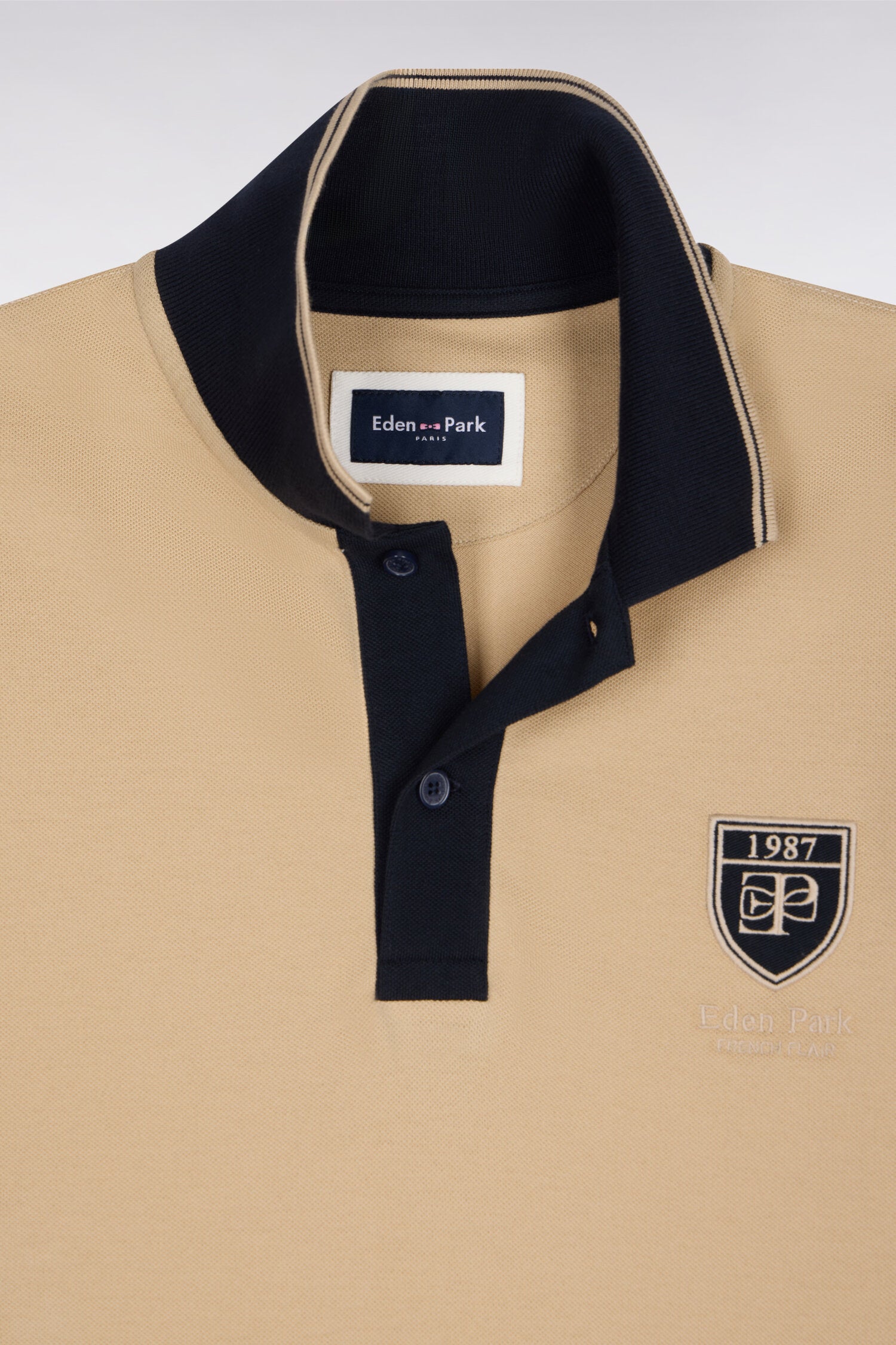 Polo à manches courtes en piqué coton beige écusson EP