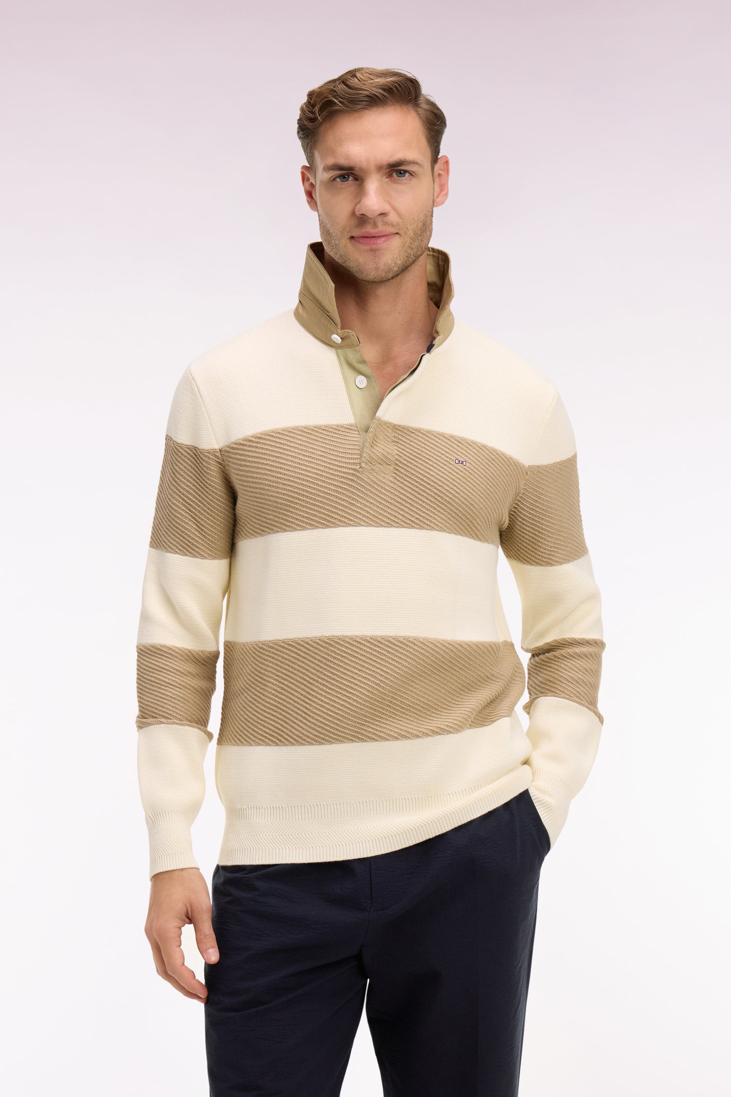 Pull col maillot rayé en coton écru et beige