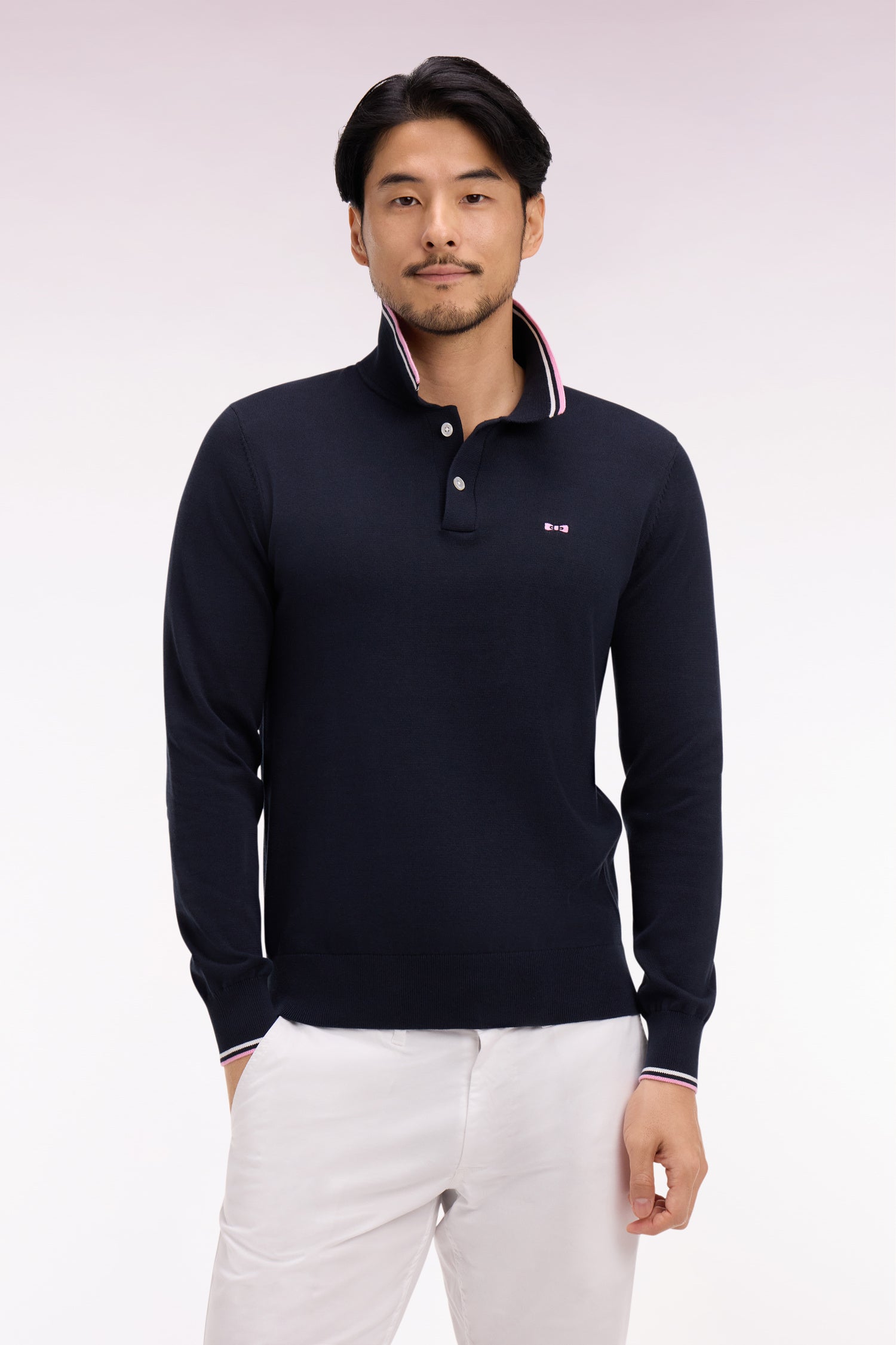 Pull col polo en coton marine à rayures fines
