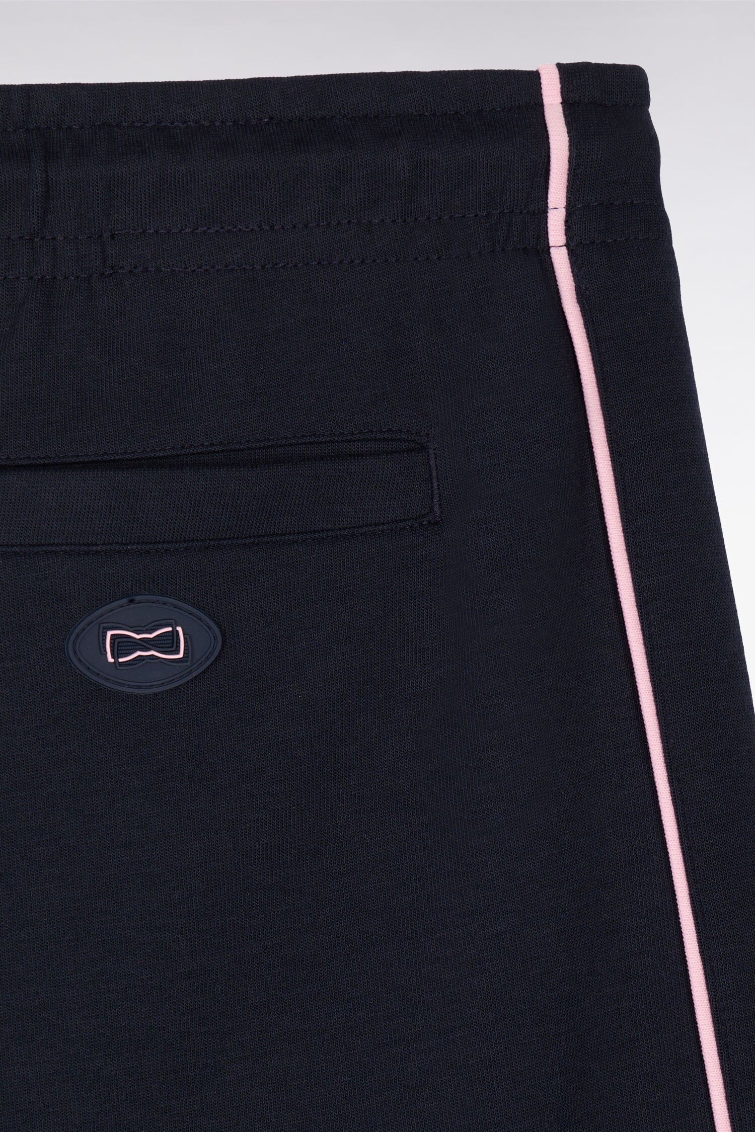 Short en molleton marine passepoils rose