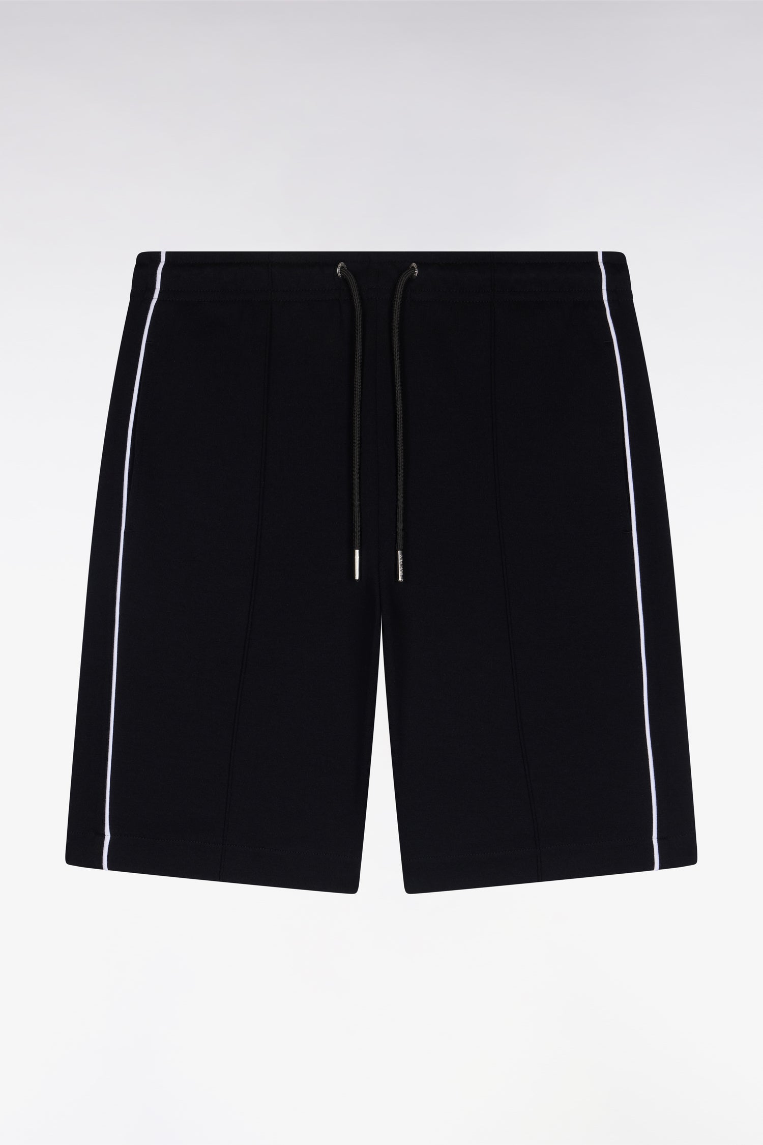 Black fleece shorts with white piping – Eden Park