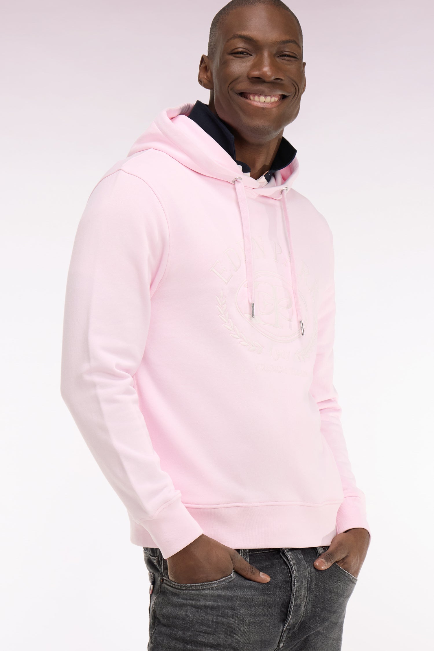 Sweatshirt à capuche brodé rose