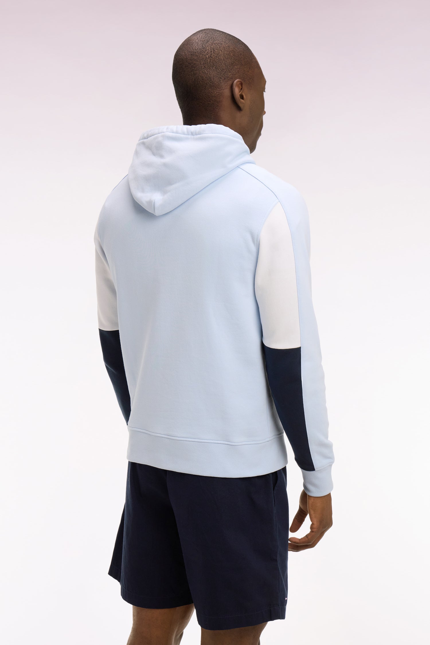 Sweatshirt à capuche en molleton coton bleu ciel brodé