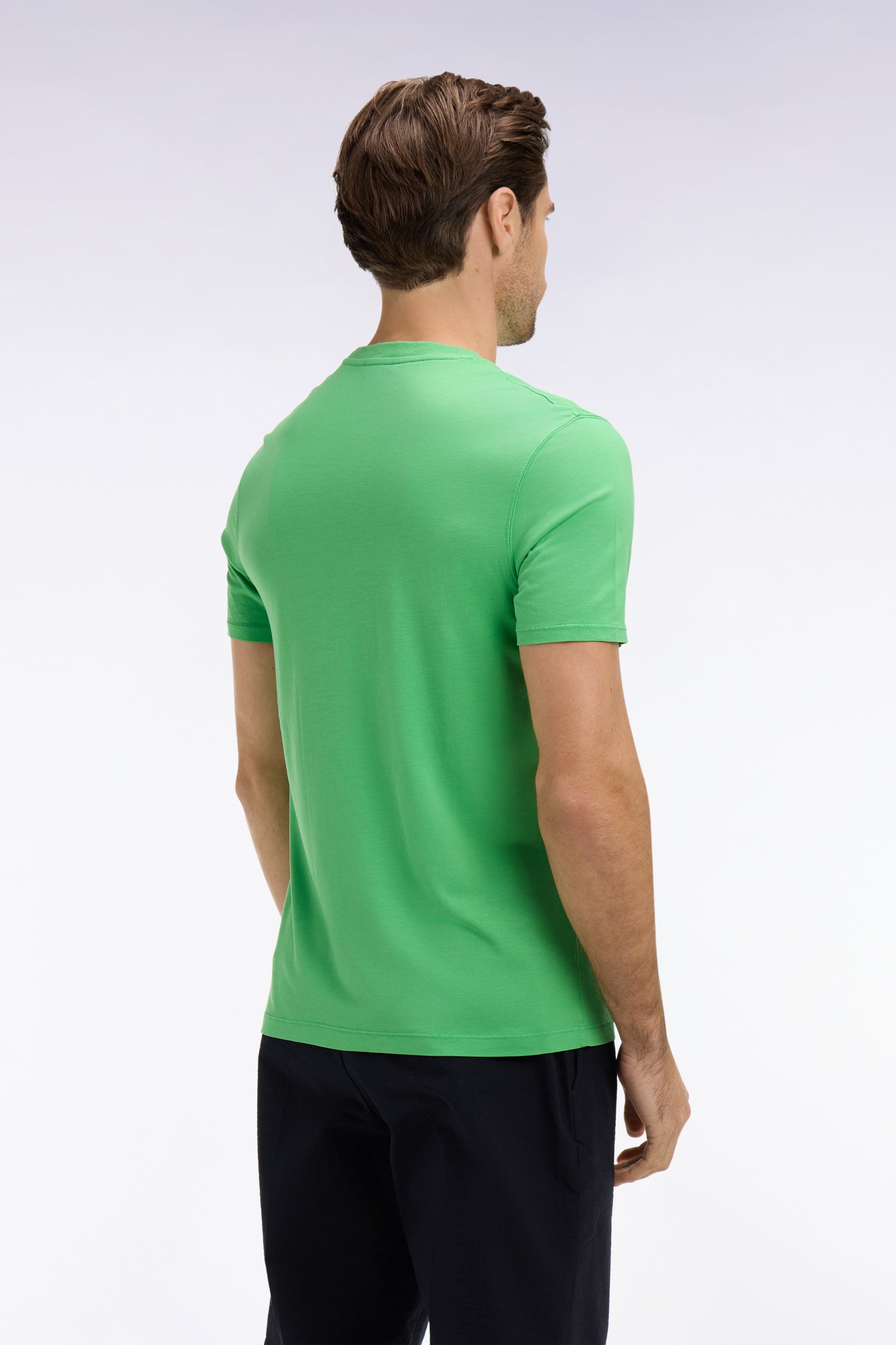 T-shirt à manches courtes en lyocell et coton vert gazon coupe regular