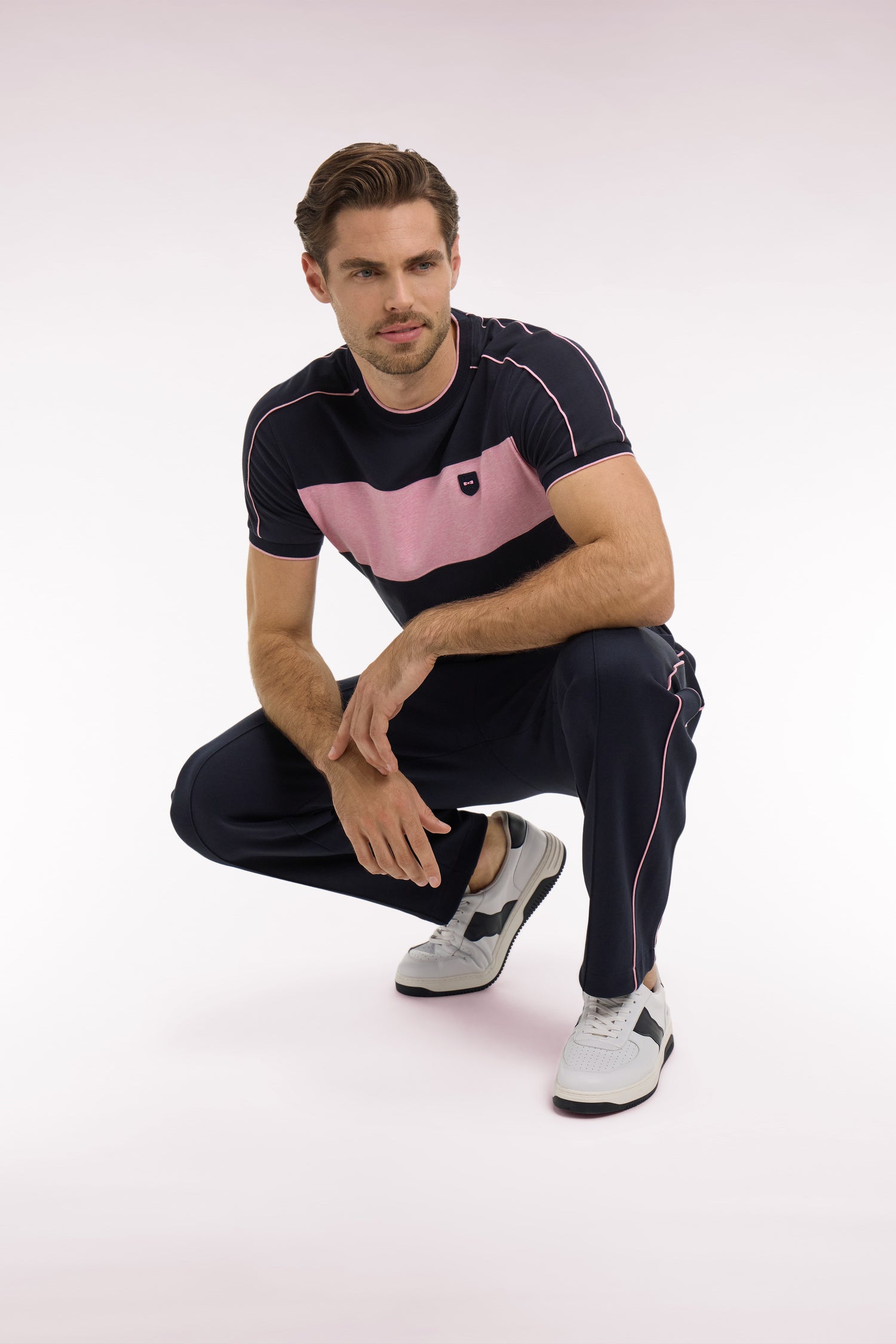 T-shirt à manches courtes en coton stretch marine à découpes coupe slim