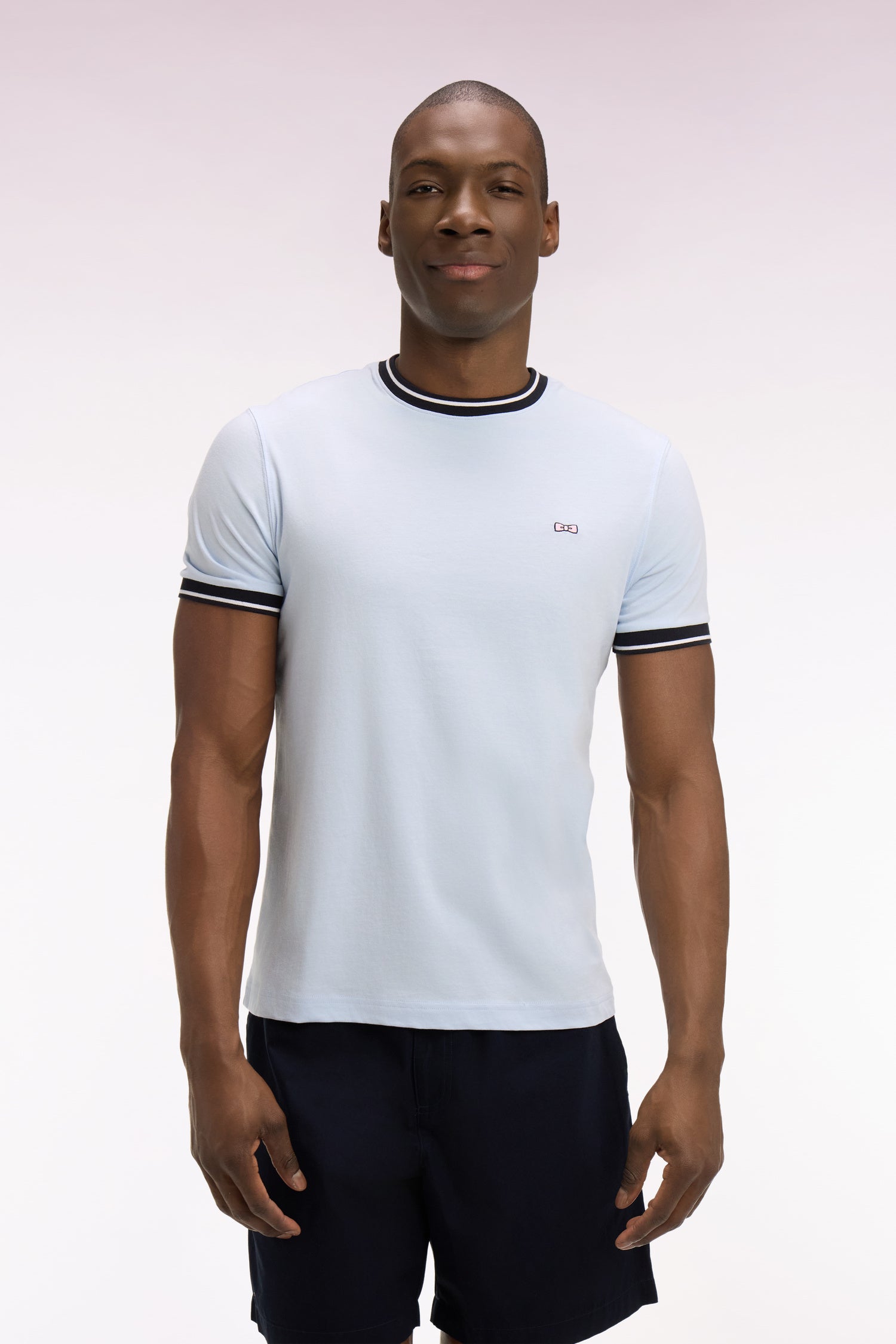 T-shirt à manches courtes en coton bleu ciel brodé coupe regular