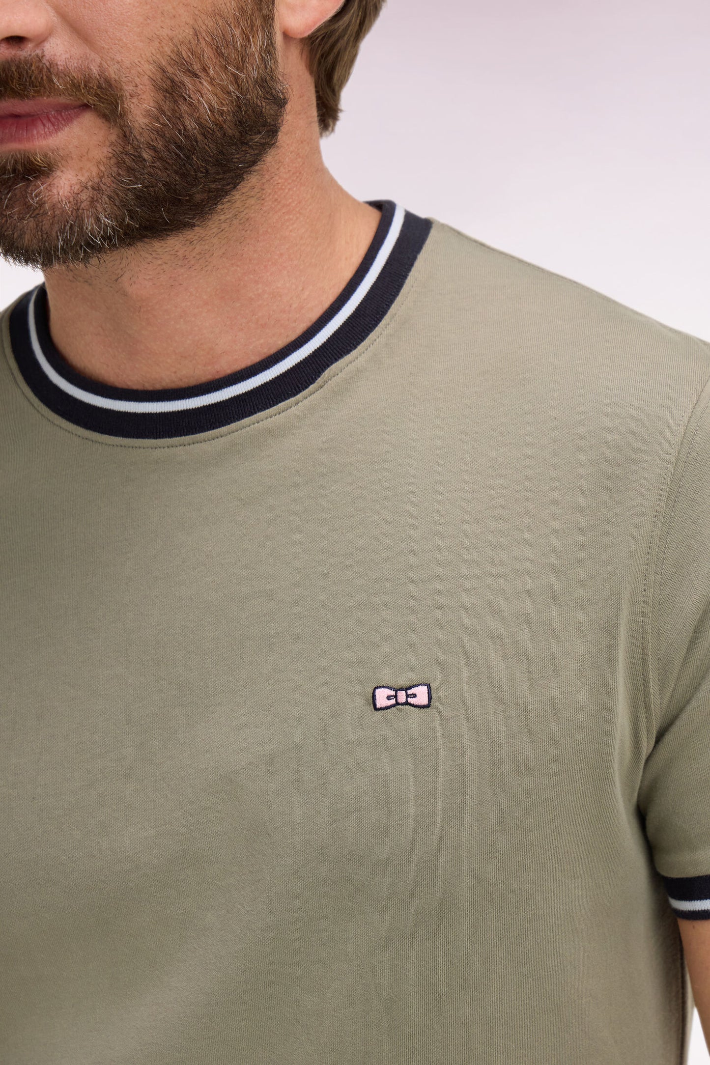 T-shirt à manches courtes en coton kaki brodé coupe regular