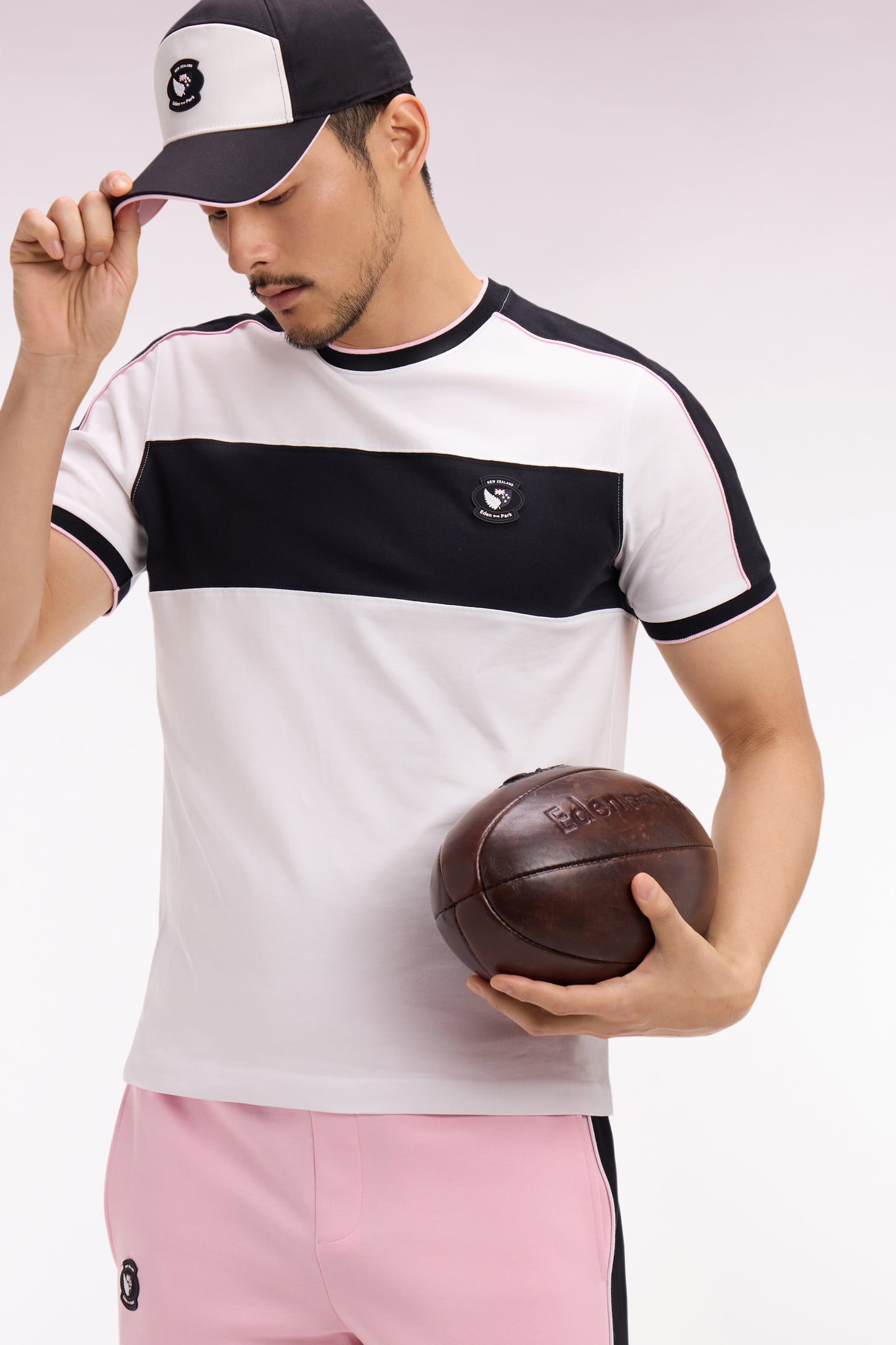 T-shirt à manches courtes New Zealand en coton blanc à découpes coupe regular