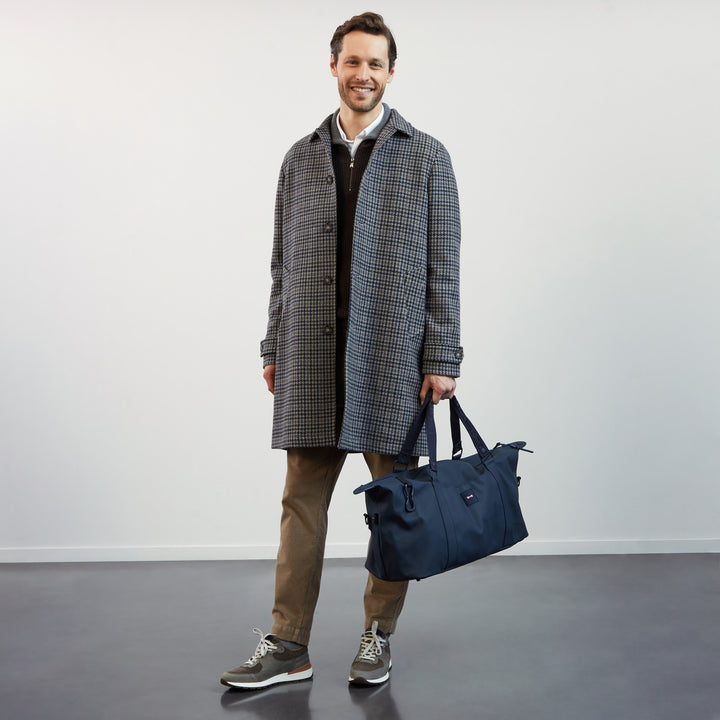 Manteau long gris et droit