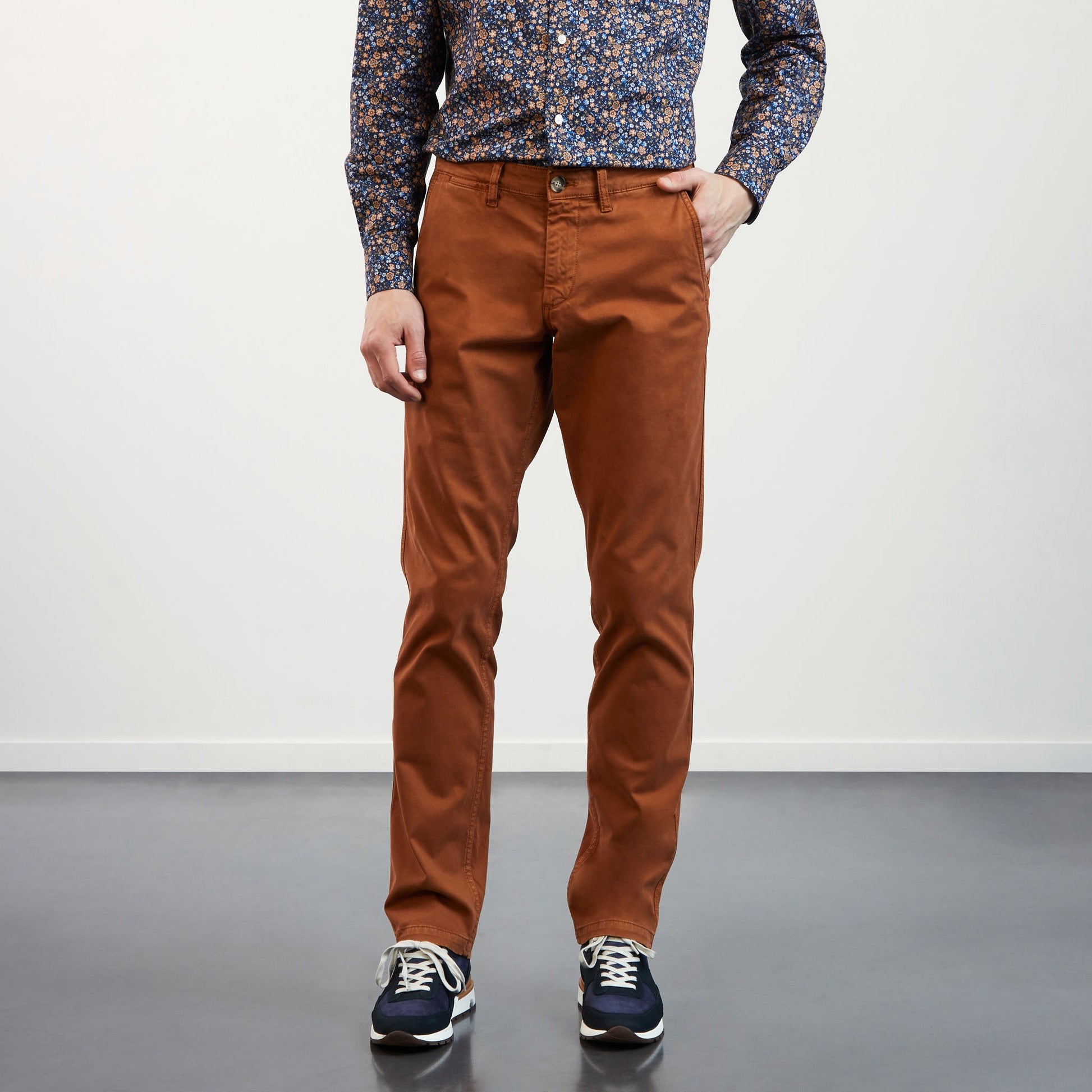 Chino marron on sale