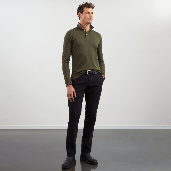 Pantalon gris foncé uni chino