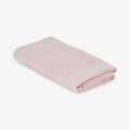 Grande serviette de bain rose à broderie