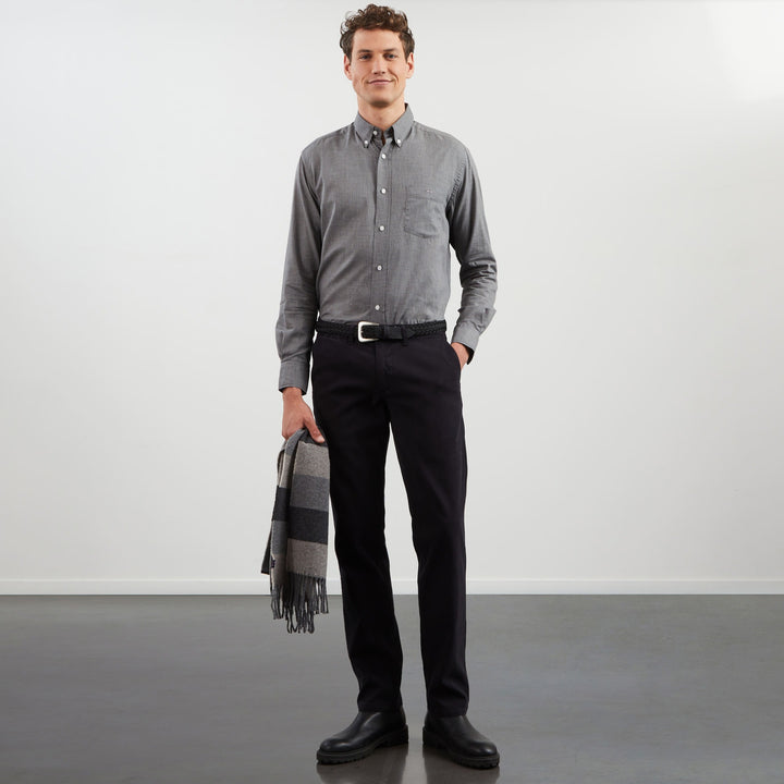 Chemise grise à micro-carreaux