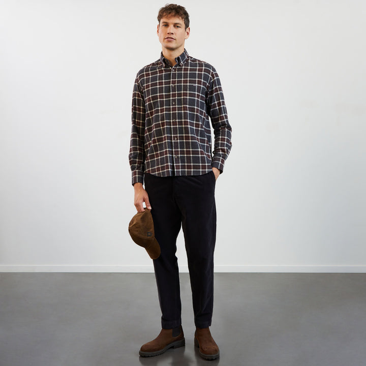 Chemise en flanelle marron à carreaux