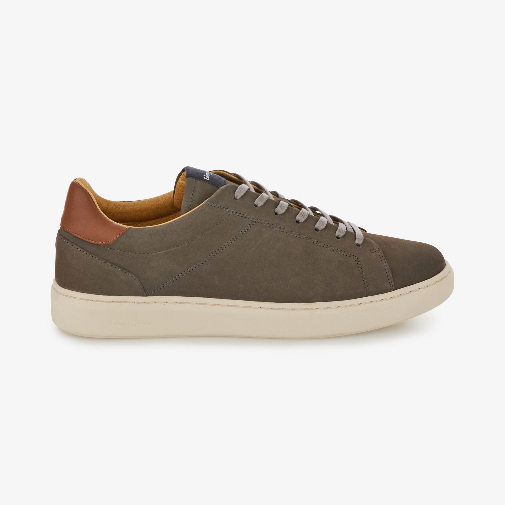 Baskets gris foncé en cuir