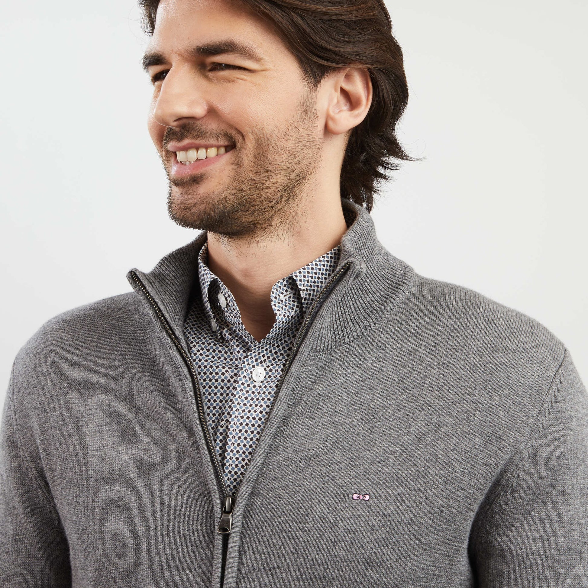 Cardigan gris zippé à col montant