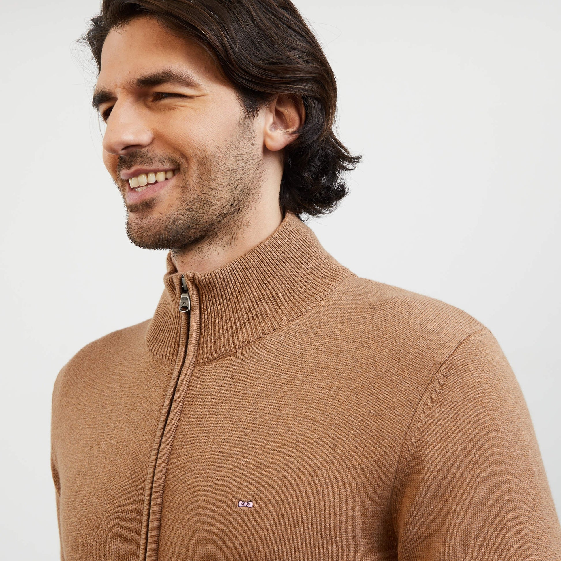 Cardigan marron zippé à col montant