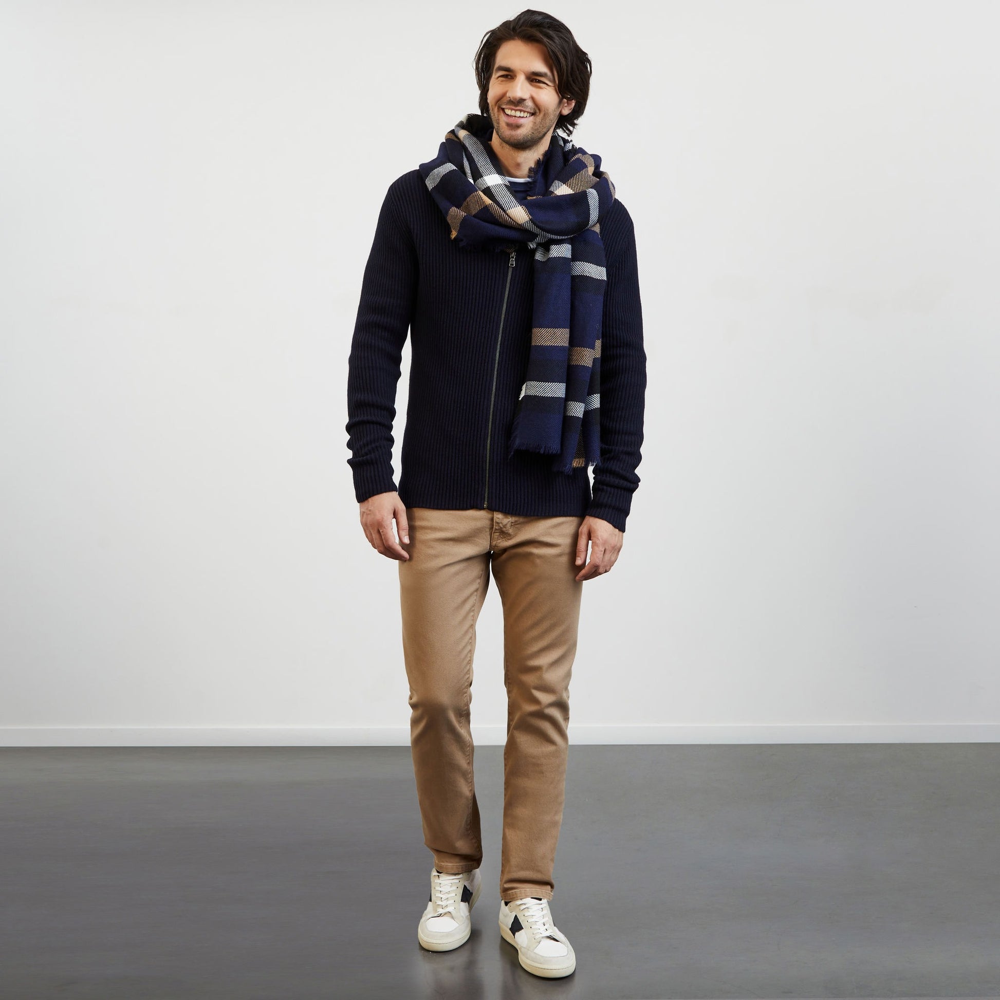 Cardigan bleu foncé zippé en maille côtelée