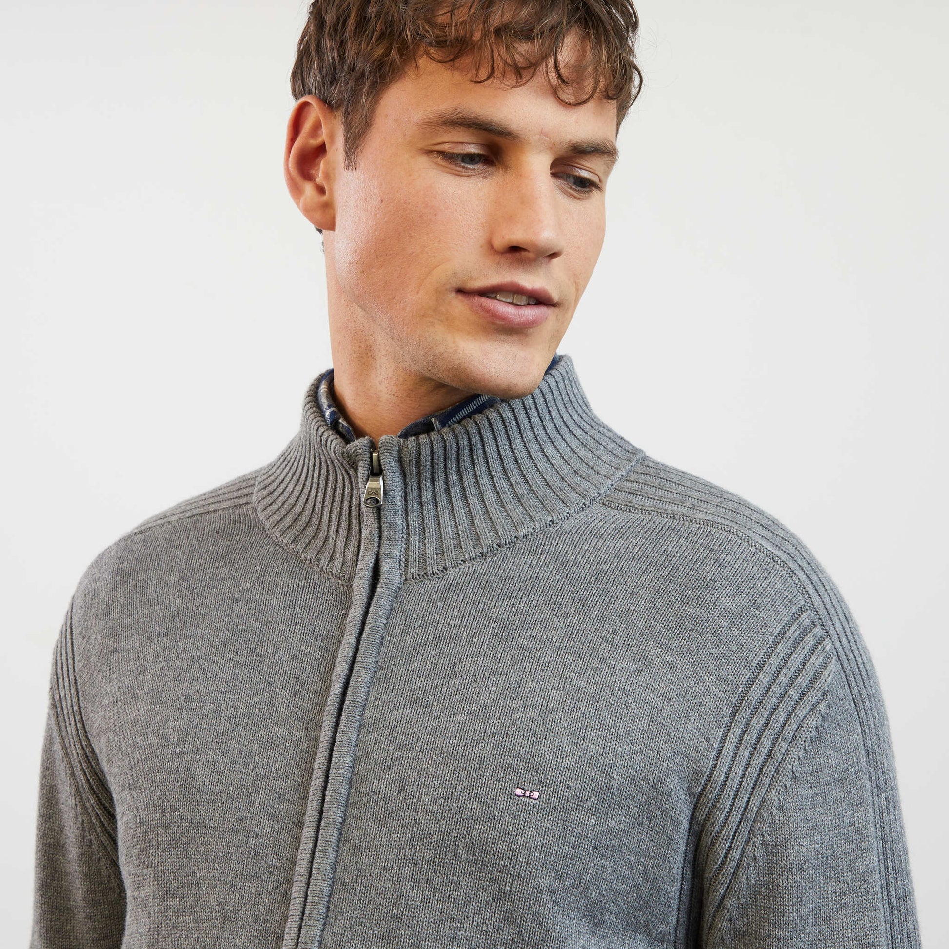 Cardigan gris zippé uni