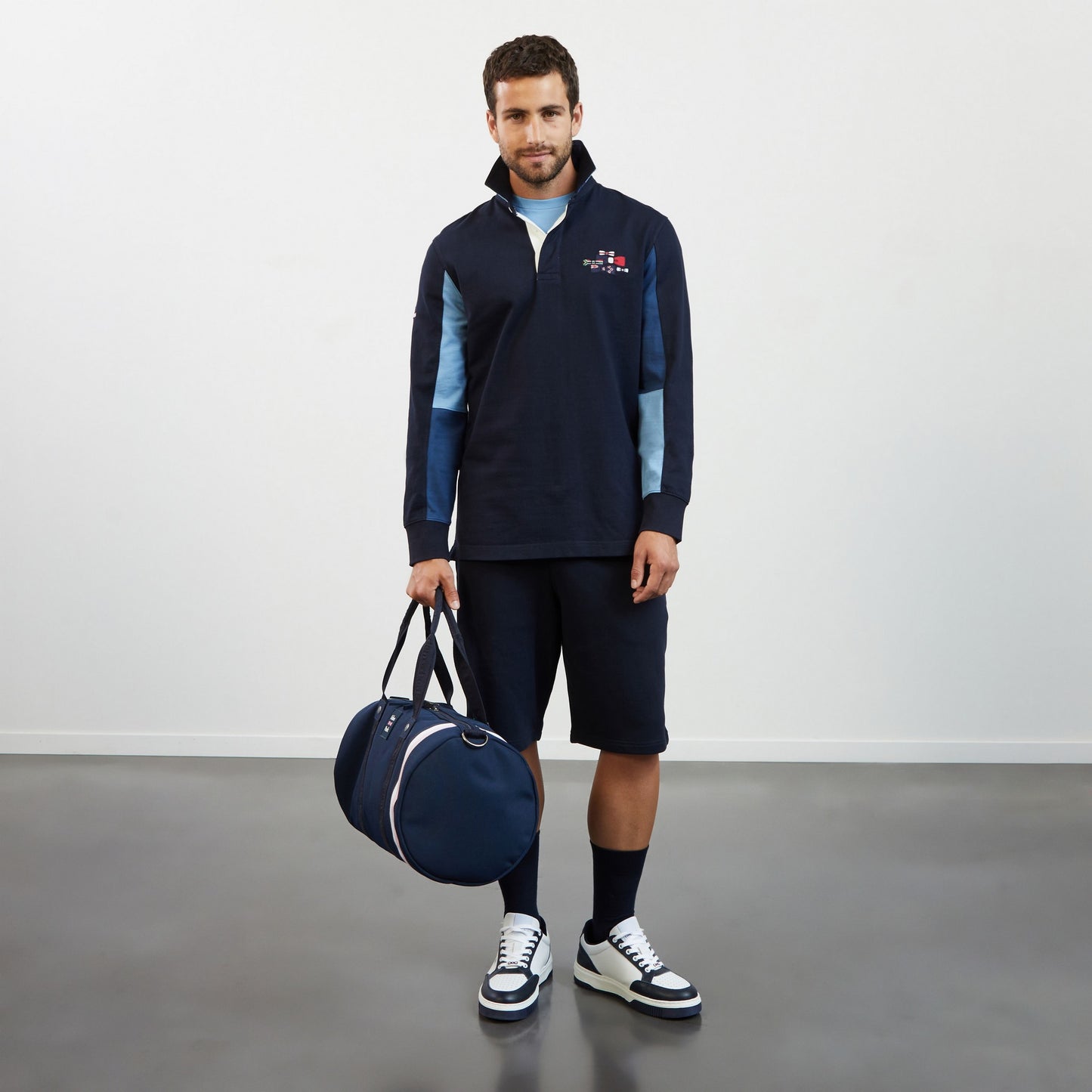 Maillot bleu marine colorblock manches longues