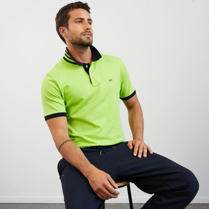 Polo vert slim manches courtes à détails contrastés