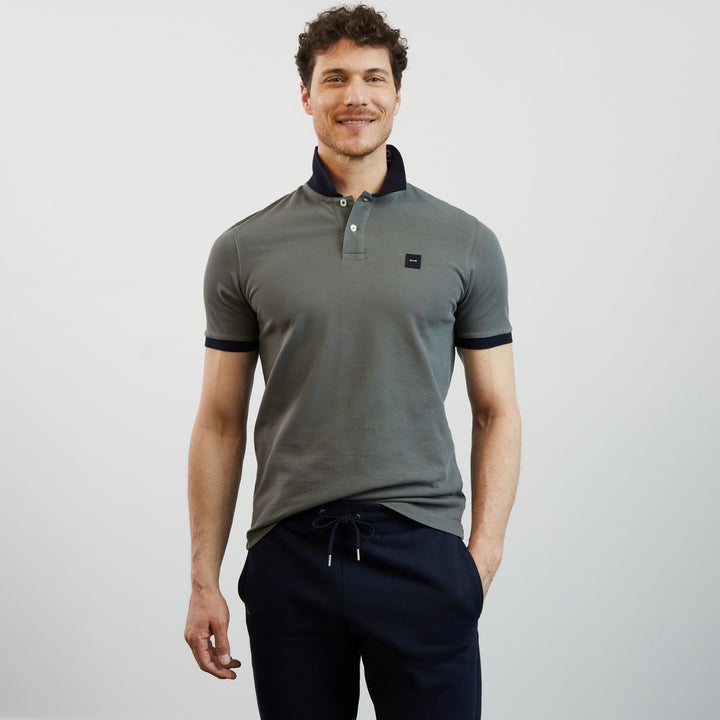 Polo gris manches courtes à inscription jacquard