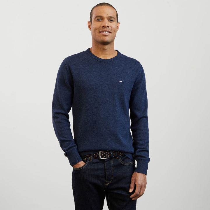 Pull bleu marine en laine mélangée