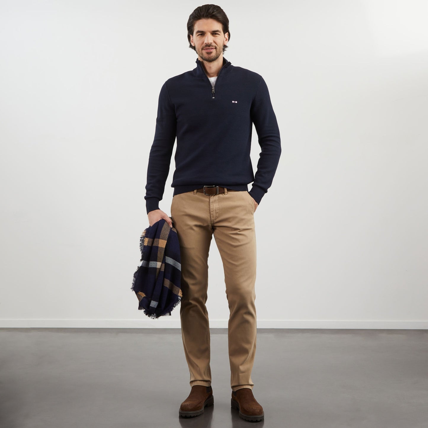 Dark blue zip-neck jumper in decorative cable knit