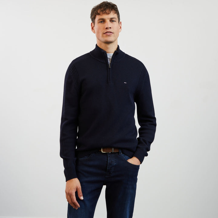 Pull bleu foncé camionneur en jeu de maille