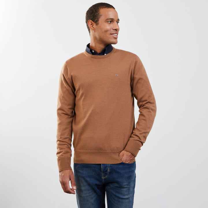 Pull uni marron en laine