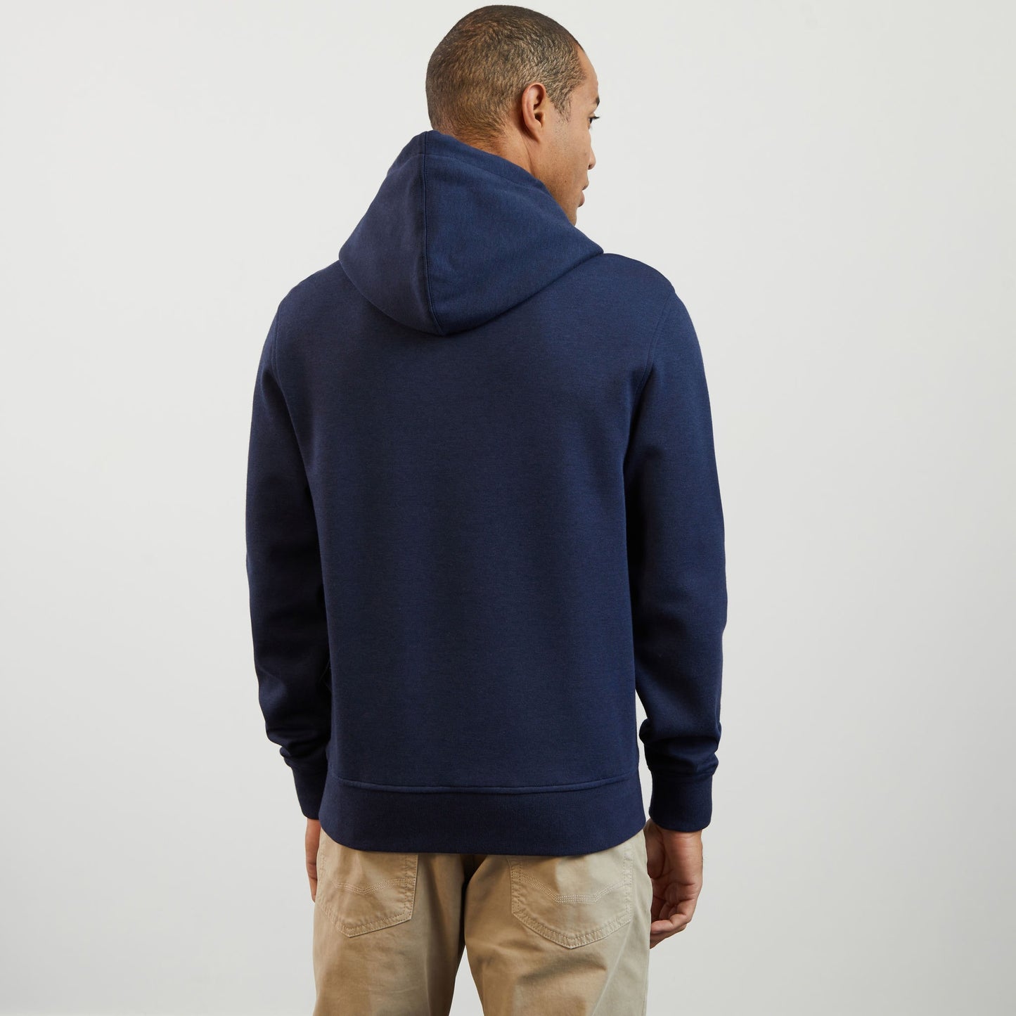 Sweat bleu marine à capuche