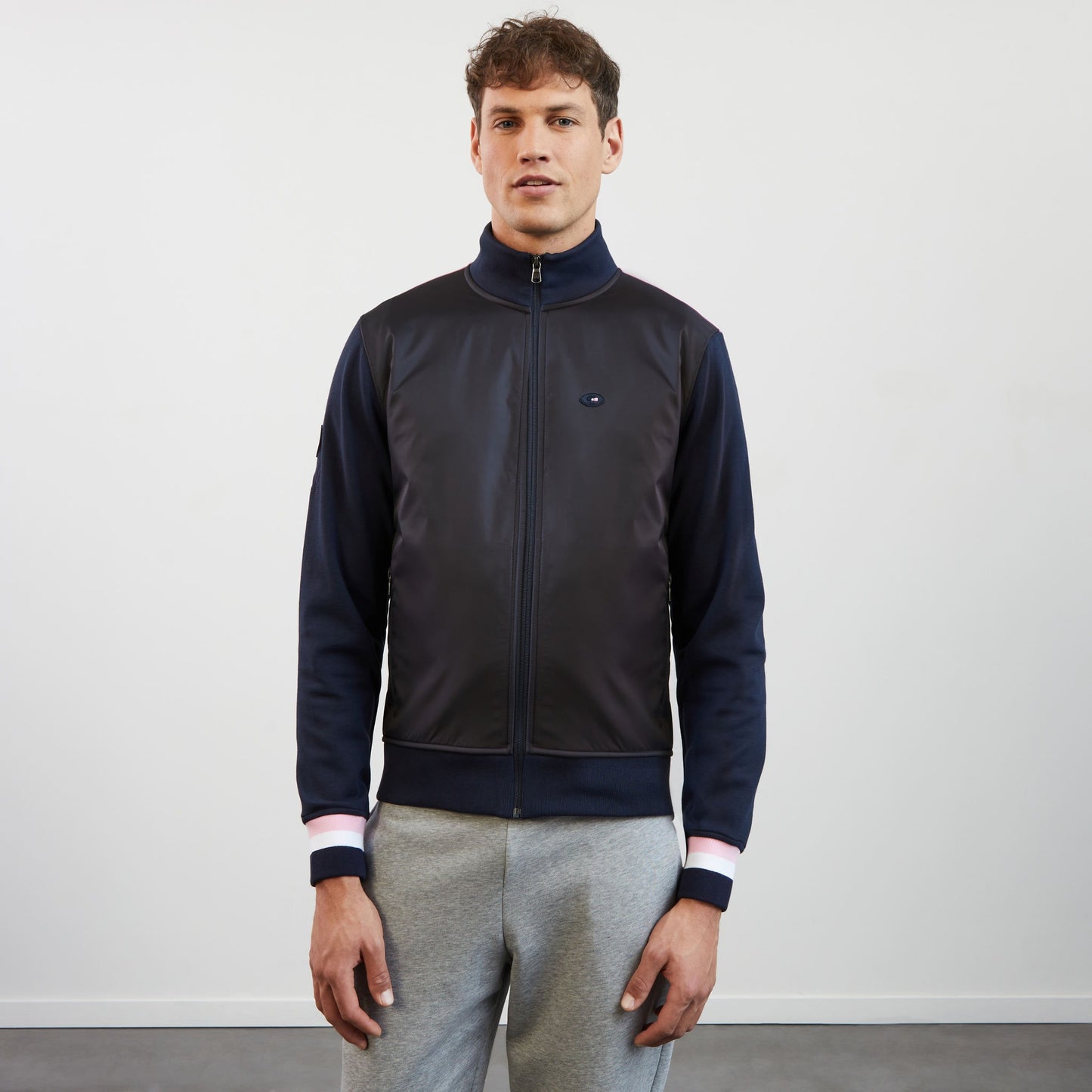 Sweat bleu marine zippé à col montant