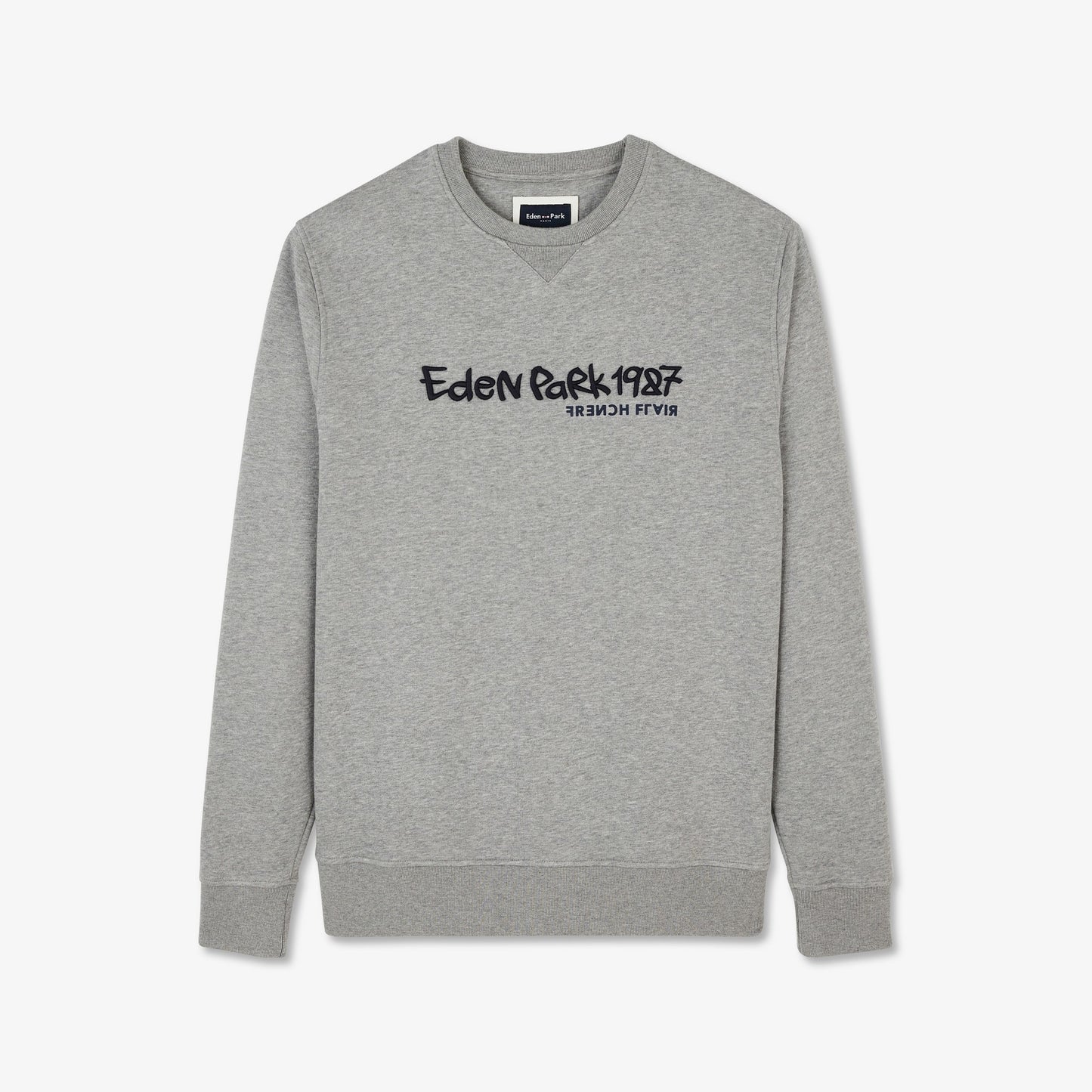 Light grey sweatshirt with embossed Eden Park embroidery