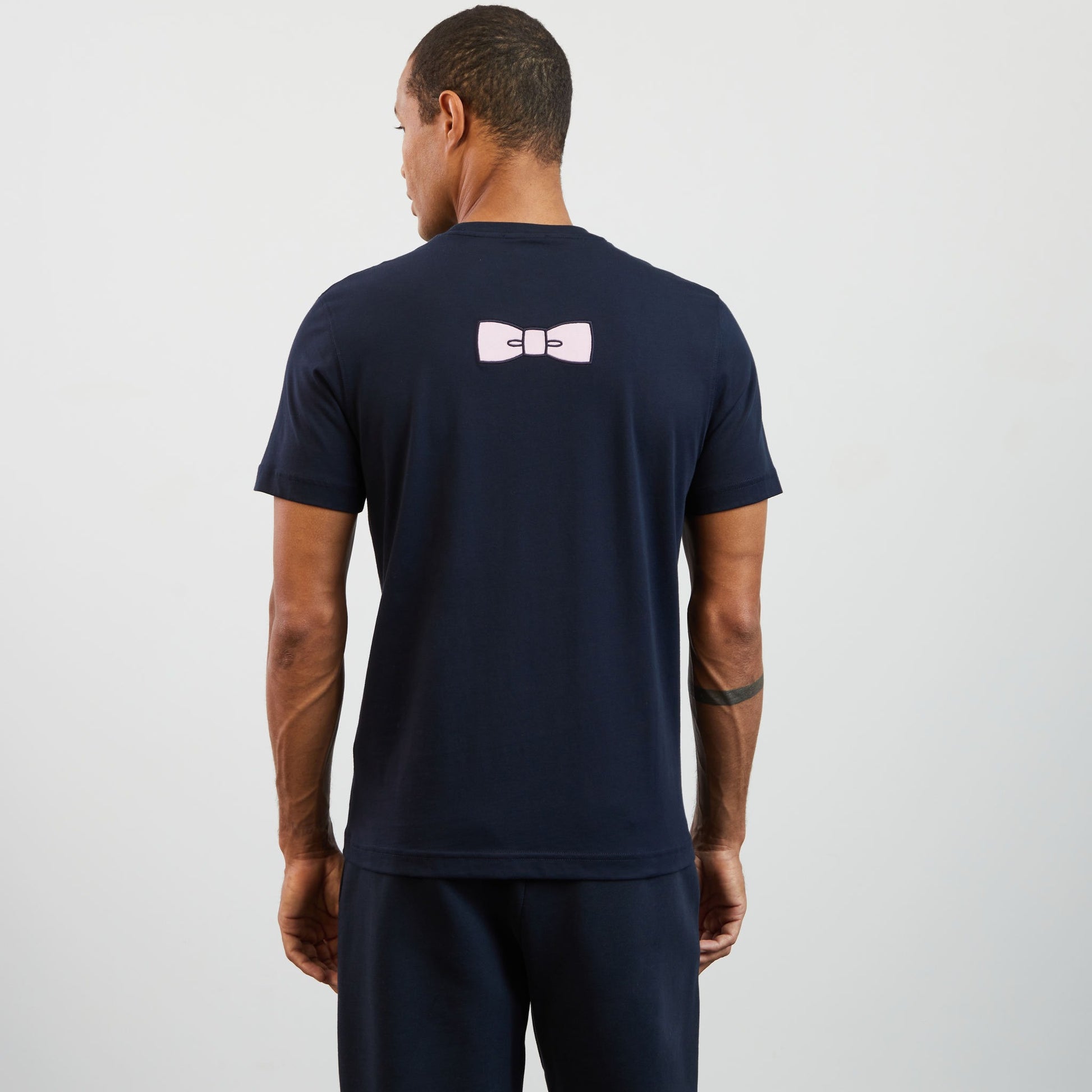 Noeud de tee shirt deals