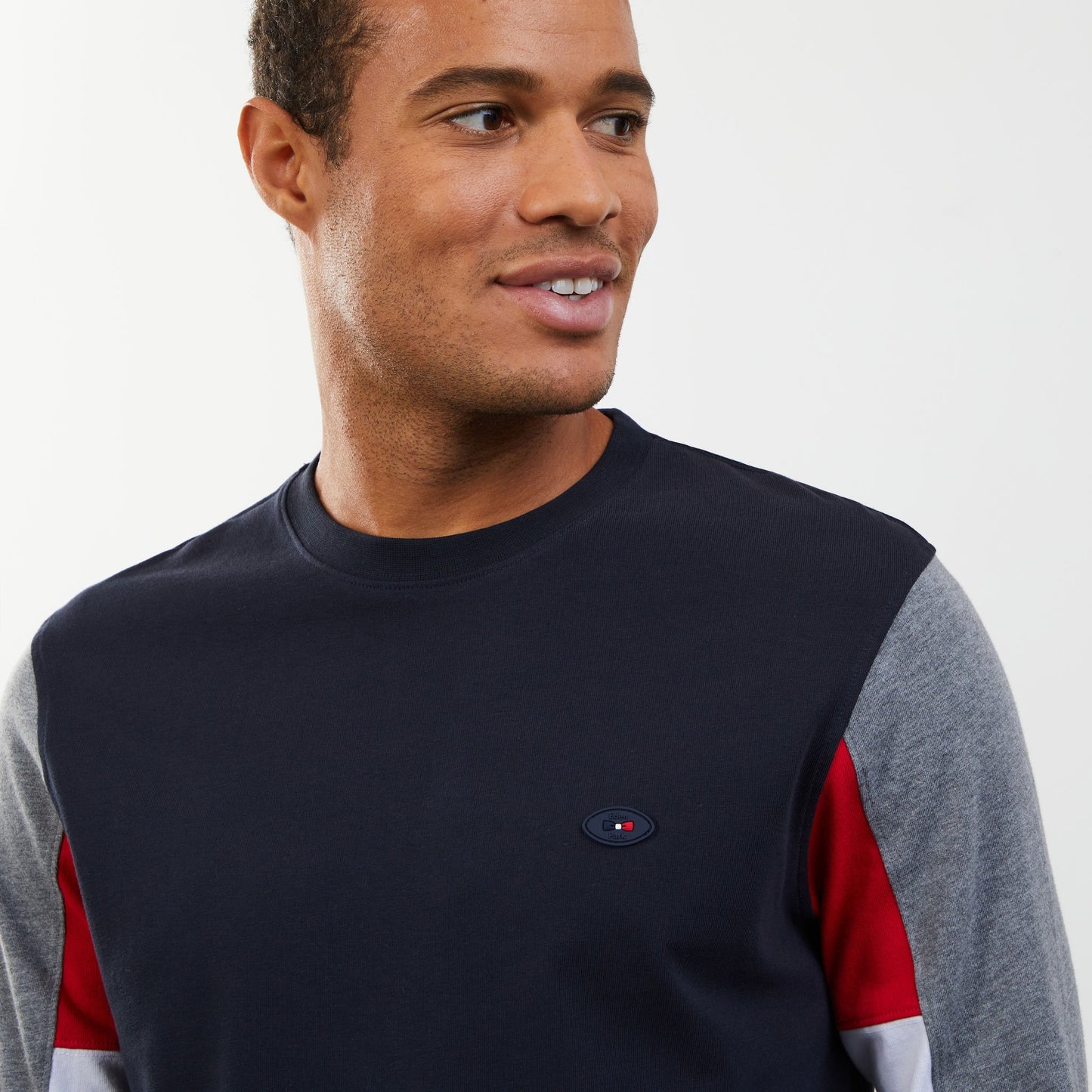 T-shirt colorblock rouge manches longues à broderie 10