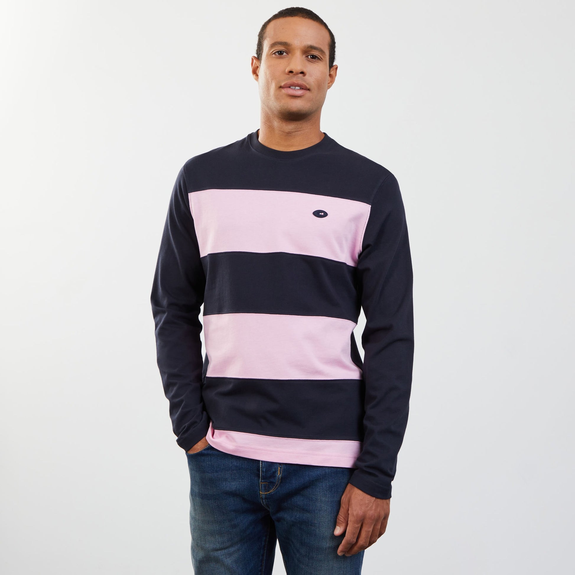 T-shirt cerclé bleu foncé à manches longues