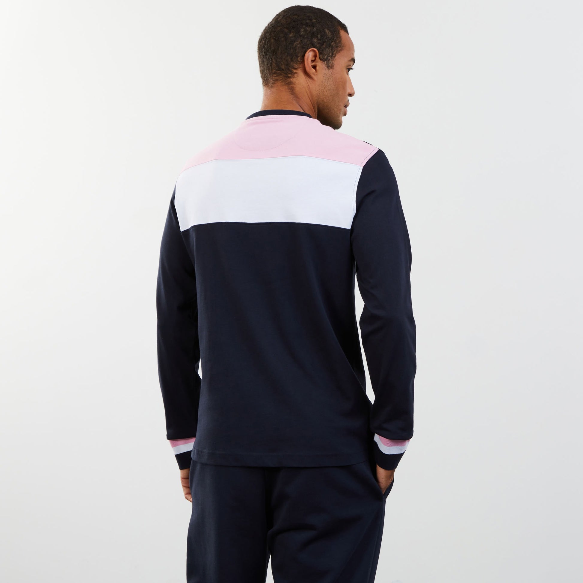 T-shirt colorblock bleu foncé manches longues détails tricolores