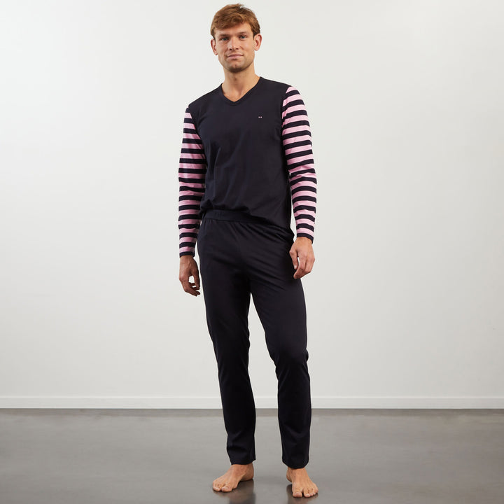 Pyjama long bleu marine à rayures roses