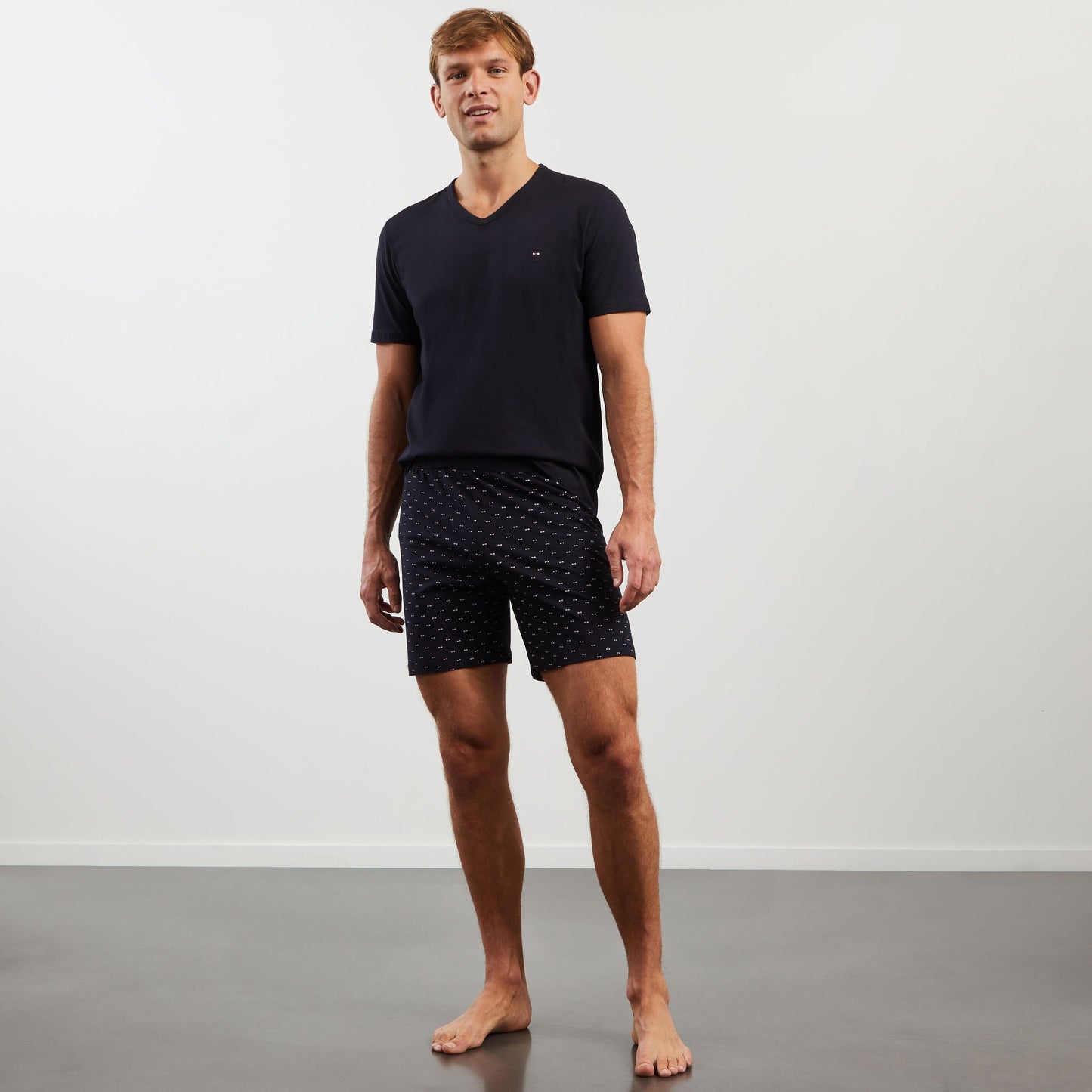 Pyjama bleu foncé uni et imprimé noeuds papillon