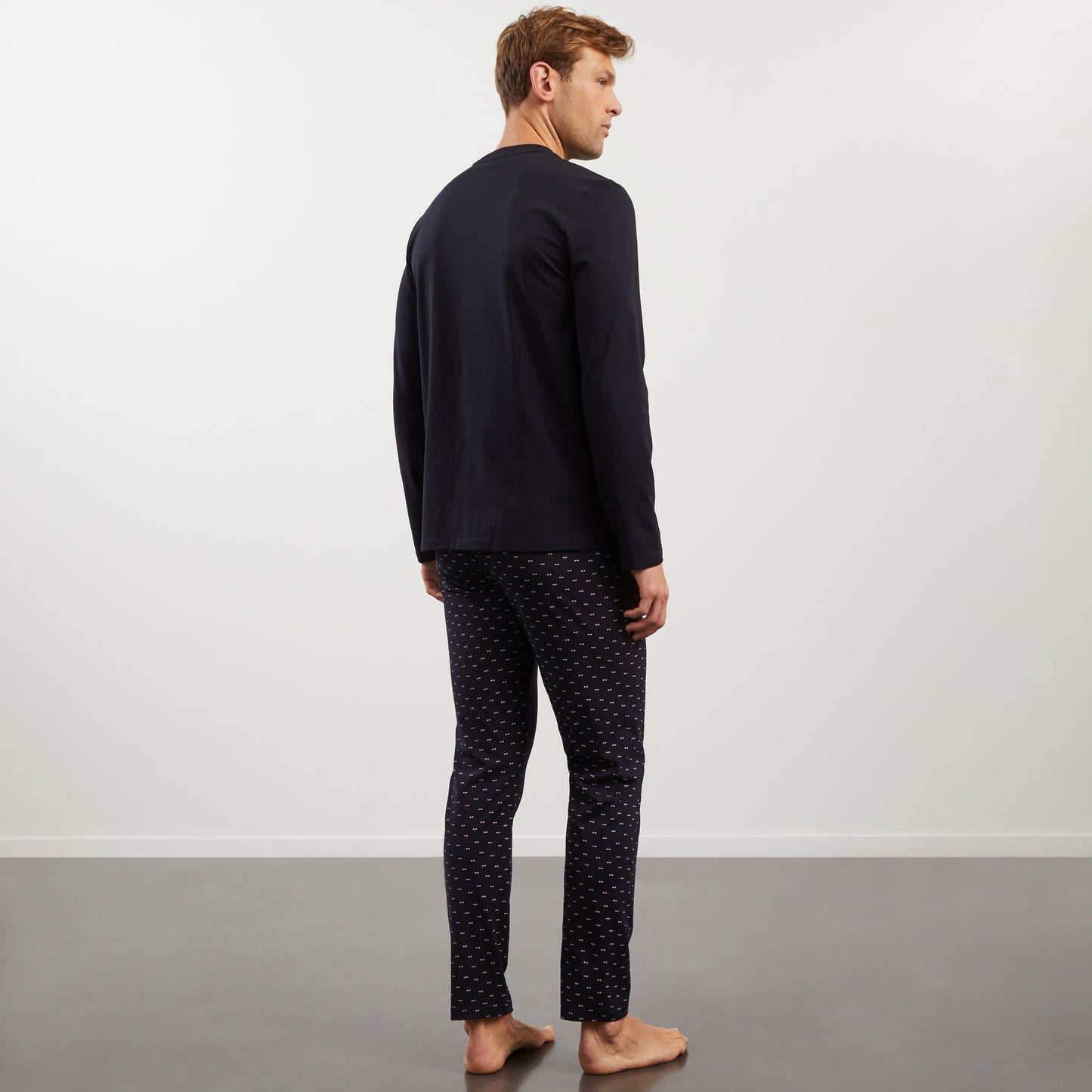 Pyjama long bleu marine imprimé noeuds papillon