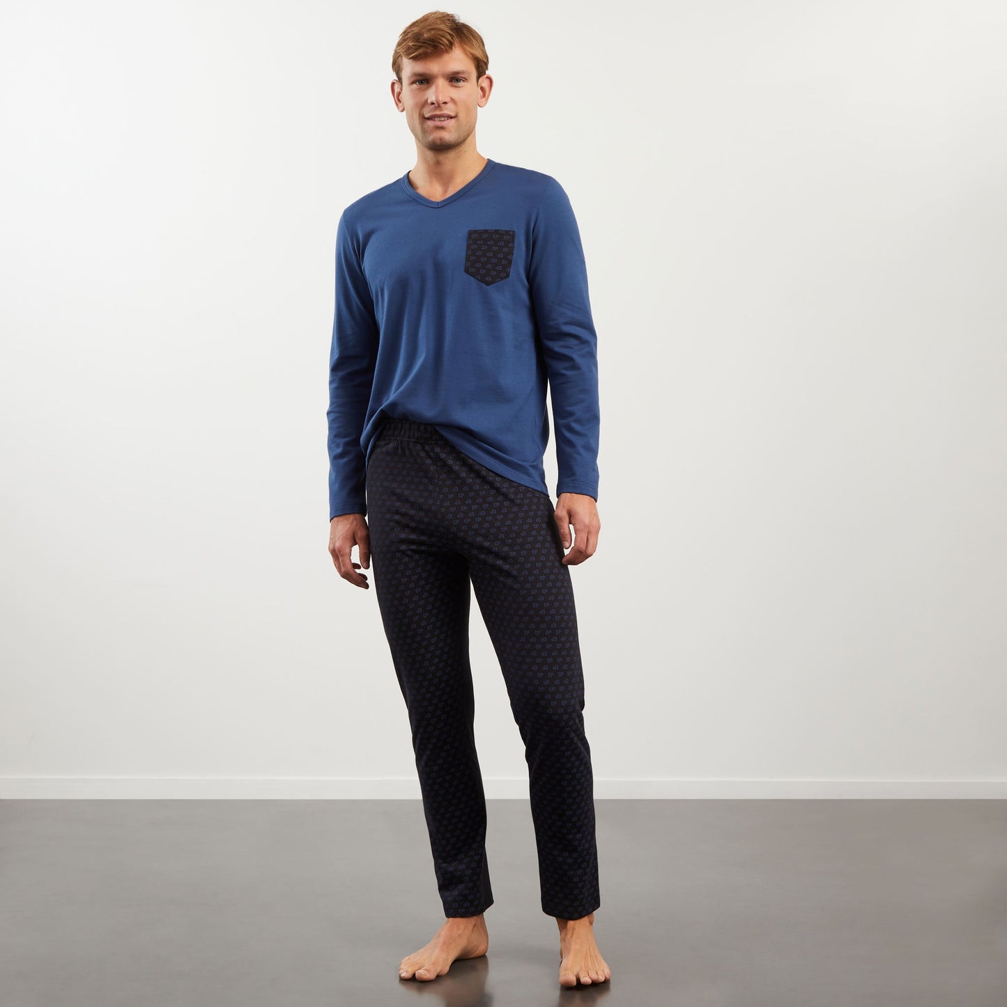 Pyjama bleu à micro-motifs exclusifs