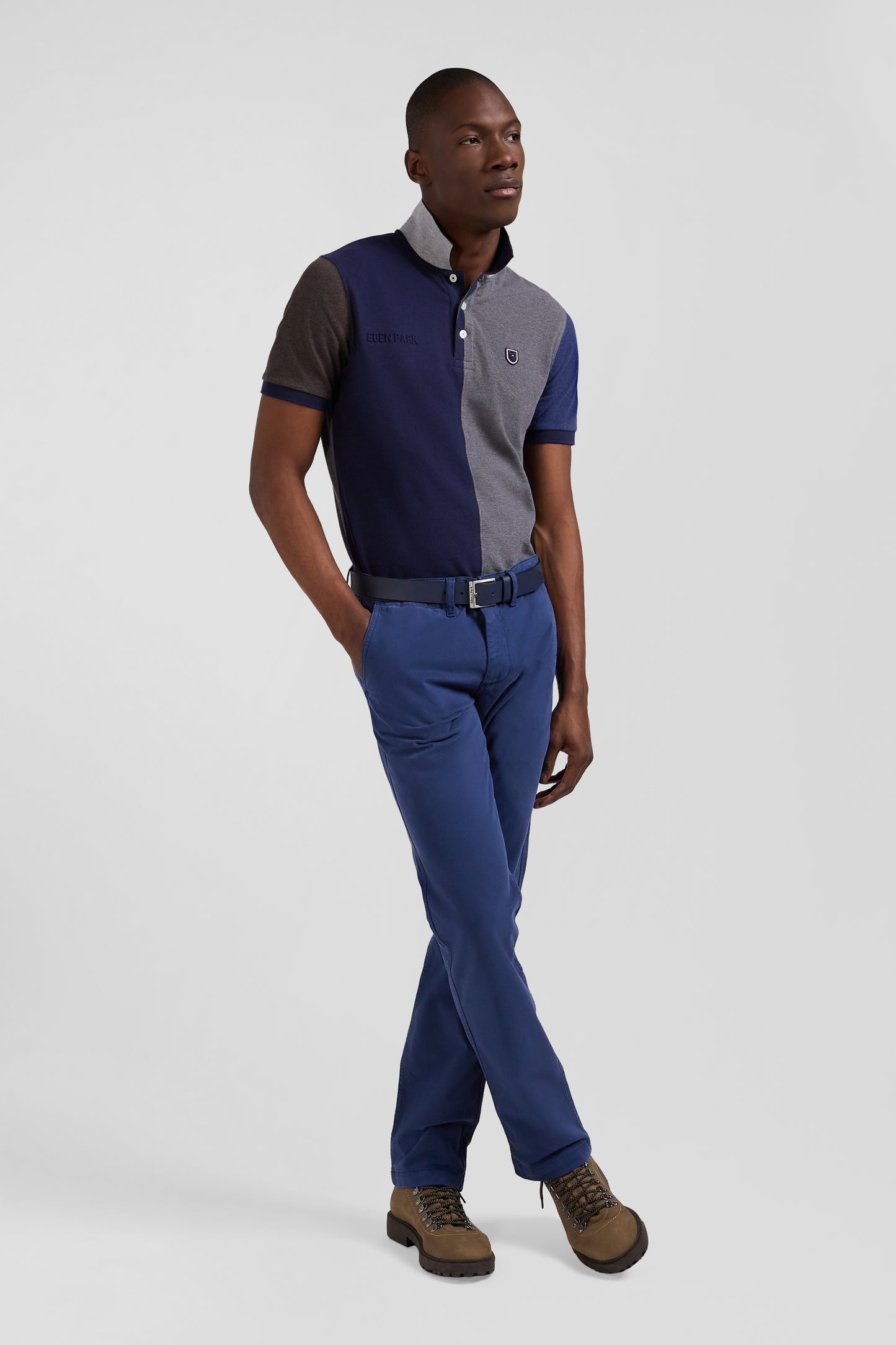 Pantalon chino bleu en gabardine de coton stretch coupe Regular Eden Park