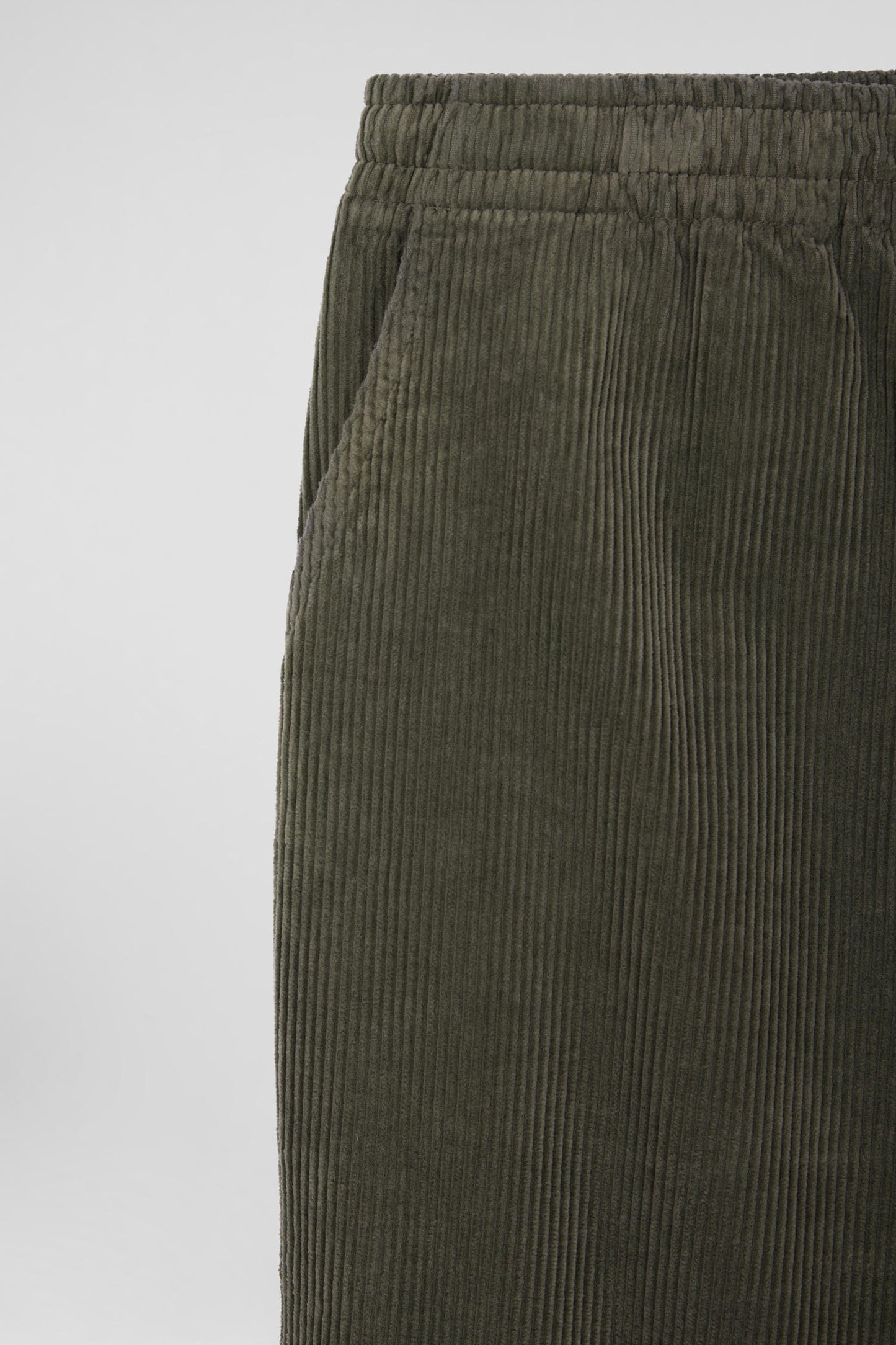 Modern khaki stretch cotton elastic waist trousers