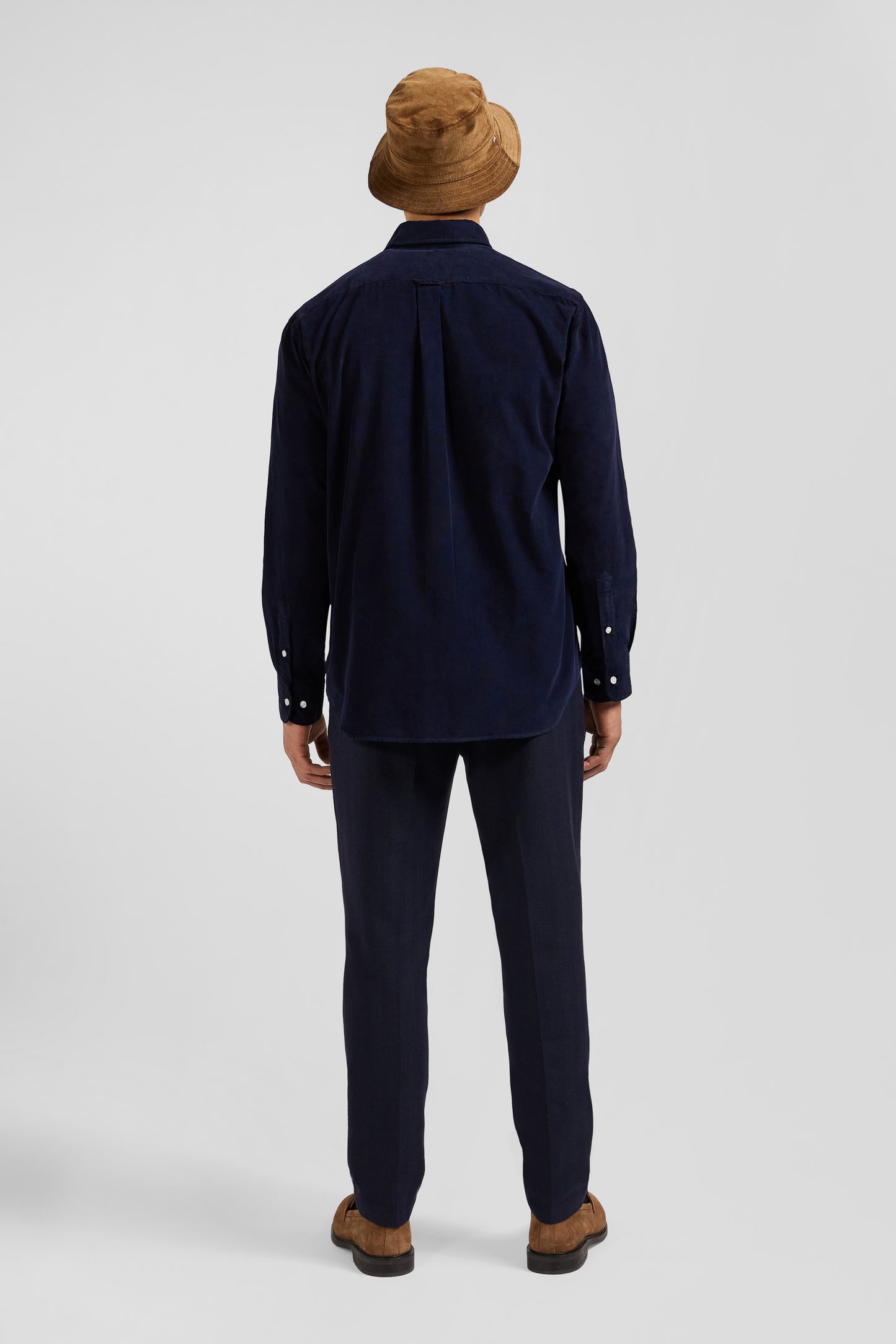 Chemise en velours côtelé uni marine col boutonné et poche poitrine coupe Regular
