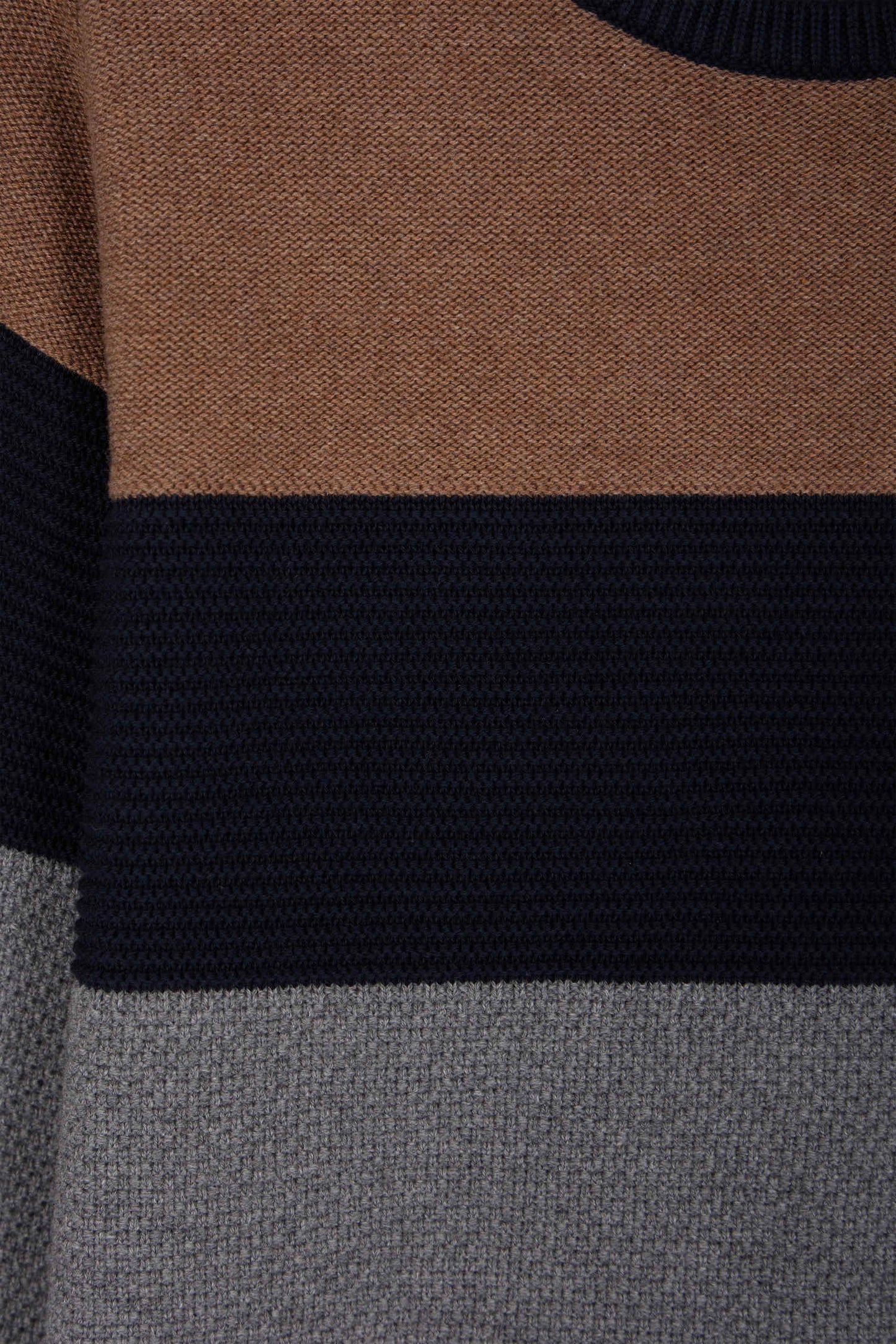 Pull col rond tricolore en coton noisette coupe Regular