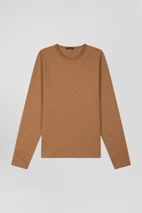Slim-fit long-sleeved T-shirt in plain hazelnut cotton - Image 2