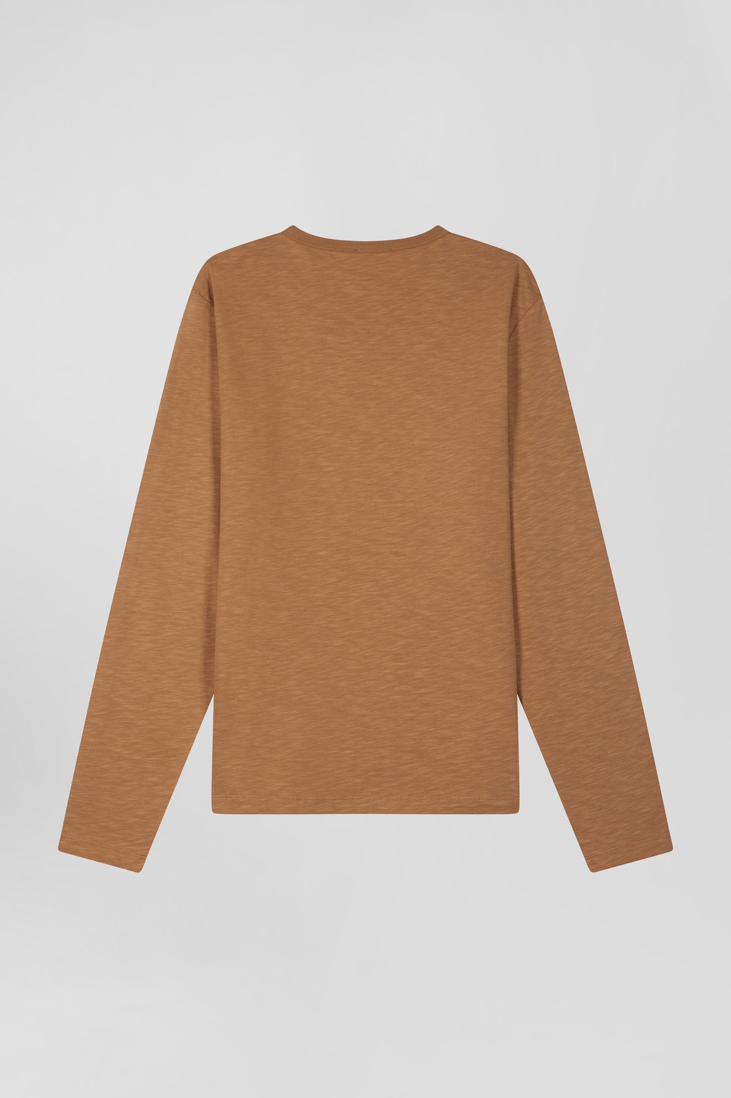 Slim-fit long-sleeved T-shirt in plain hazelnut cotton