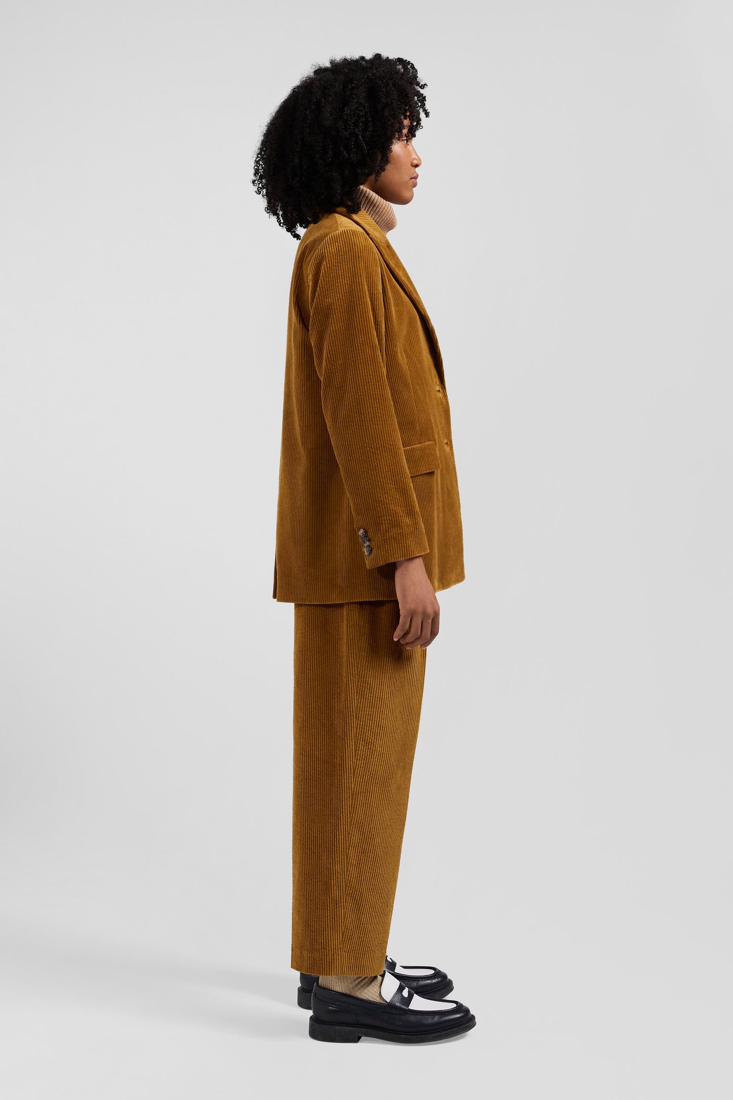 Veste blazer en velours côtelé noisette coupe Modern