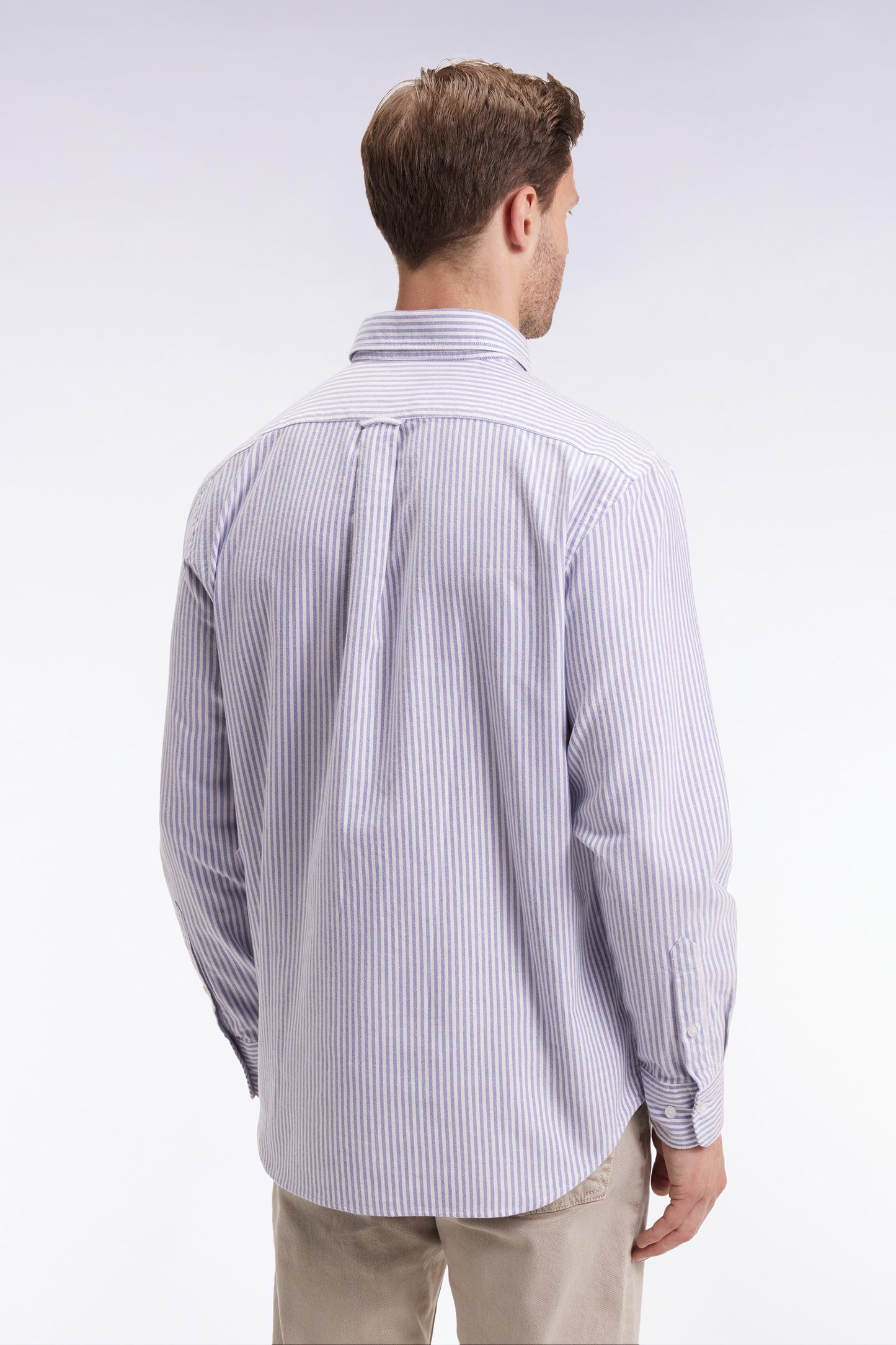 Chemise en popeline de coton rayée bleue coupe droite